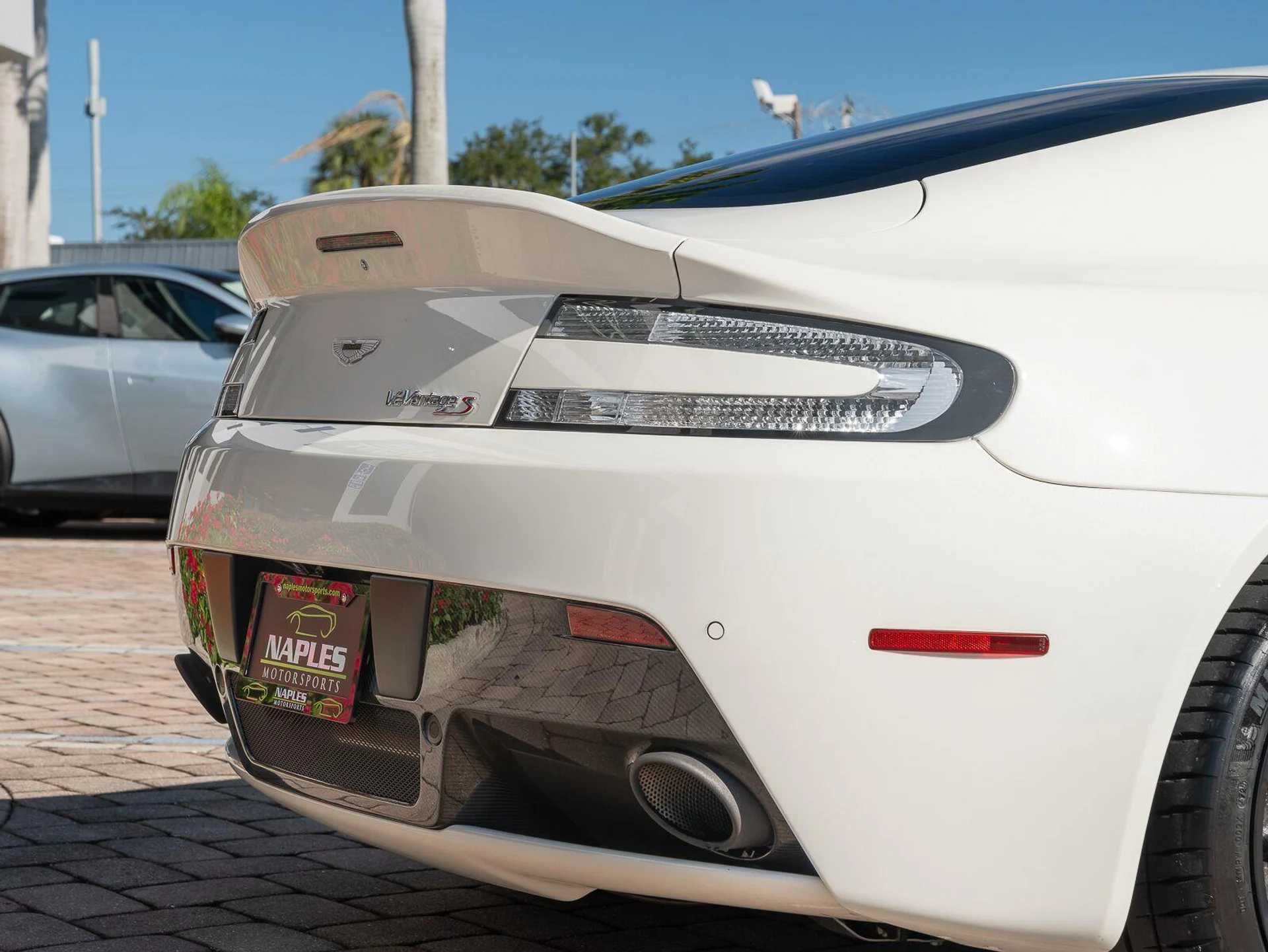 mph008_3037246510_Used_2017_Aston_Martin_Vantage_S_1792786087_eed596d29c