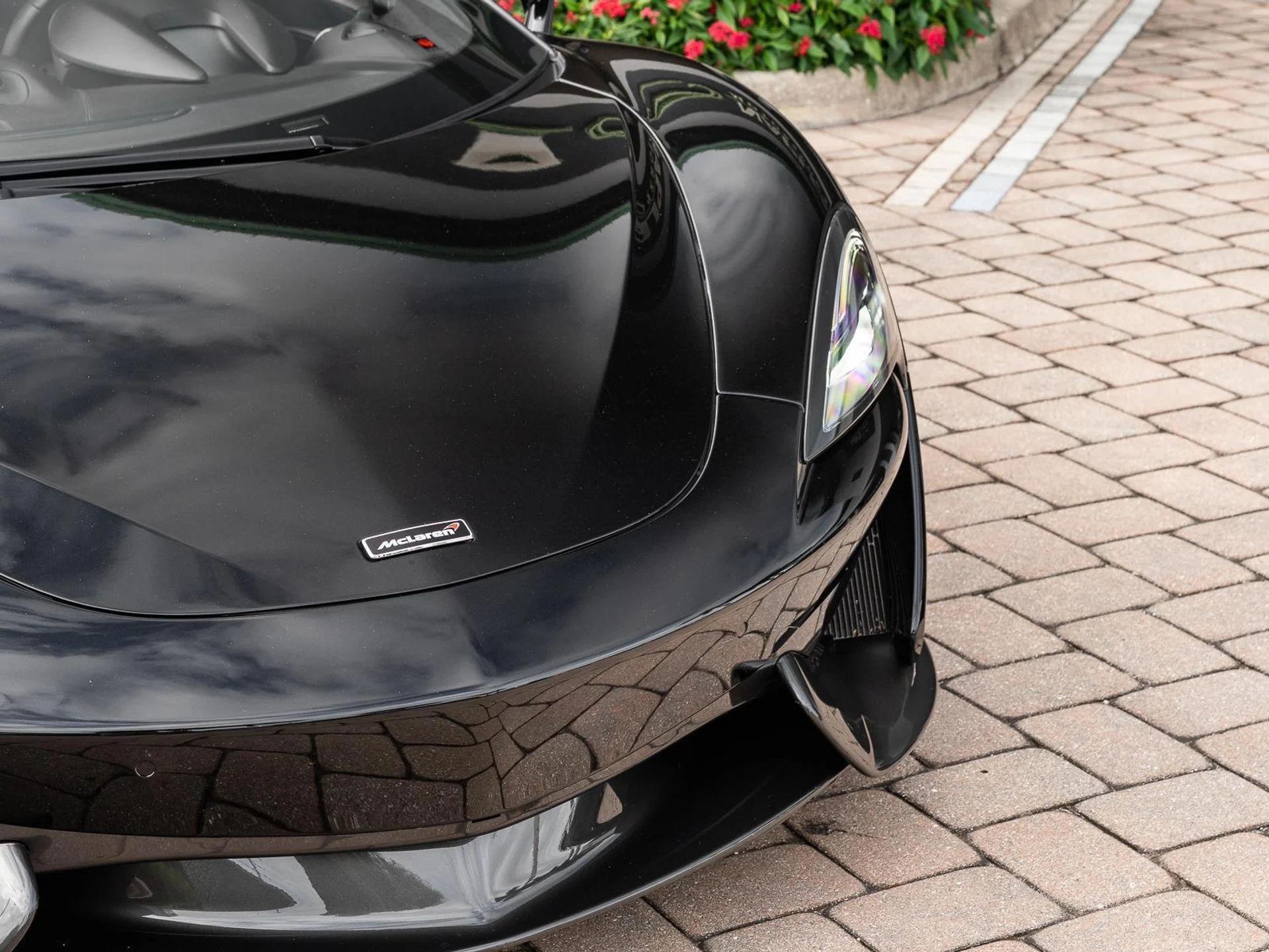 mph008_3038624466_Used_2018_Mc_Laren_570_GT_1768385498_abb3eaff3b