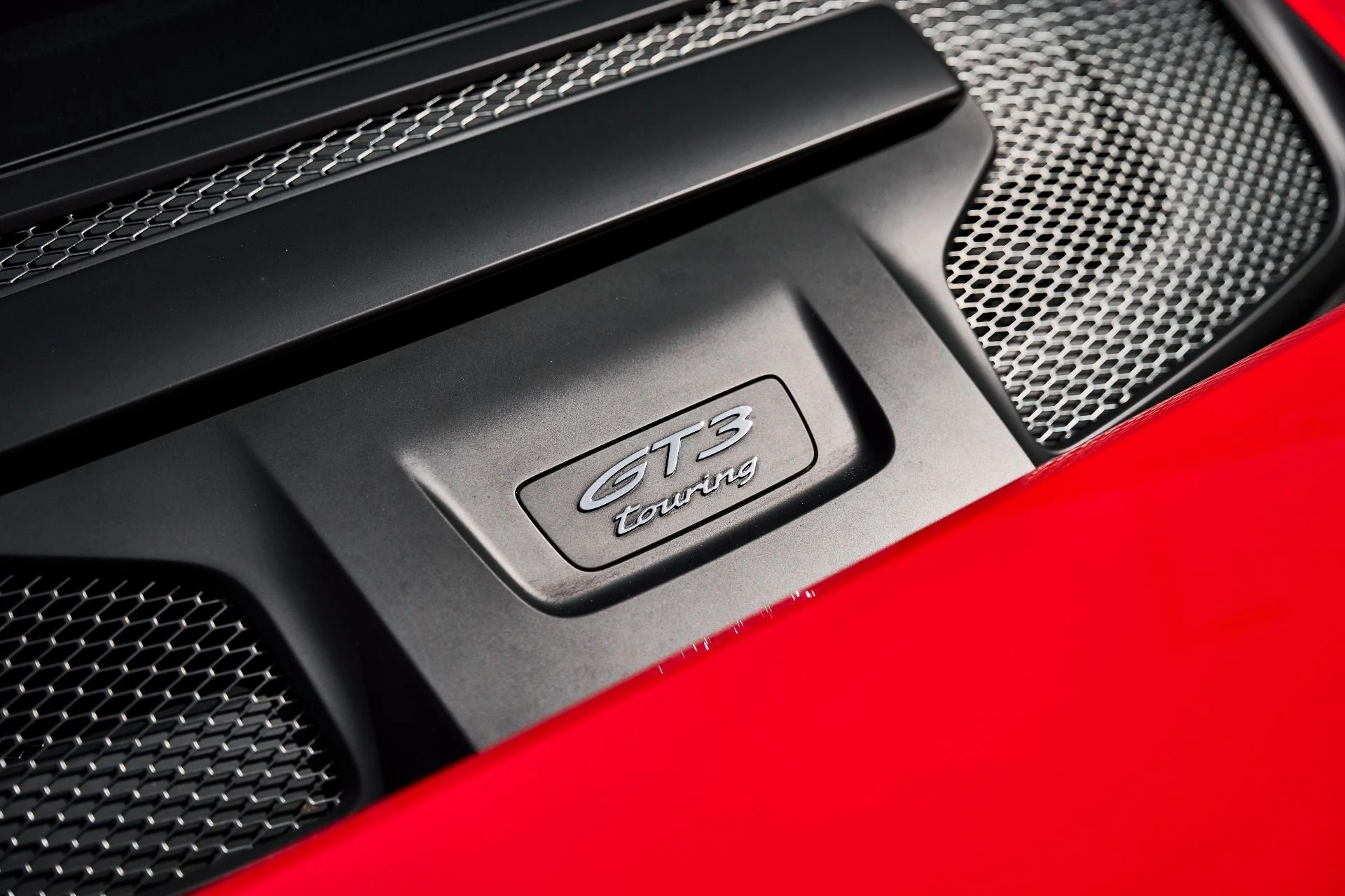 mph008_3040703398_Used_2023_Porsche_911_GT_3_1779992484_d2b30d3330