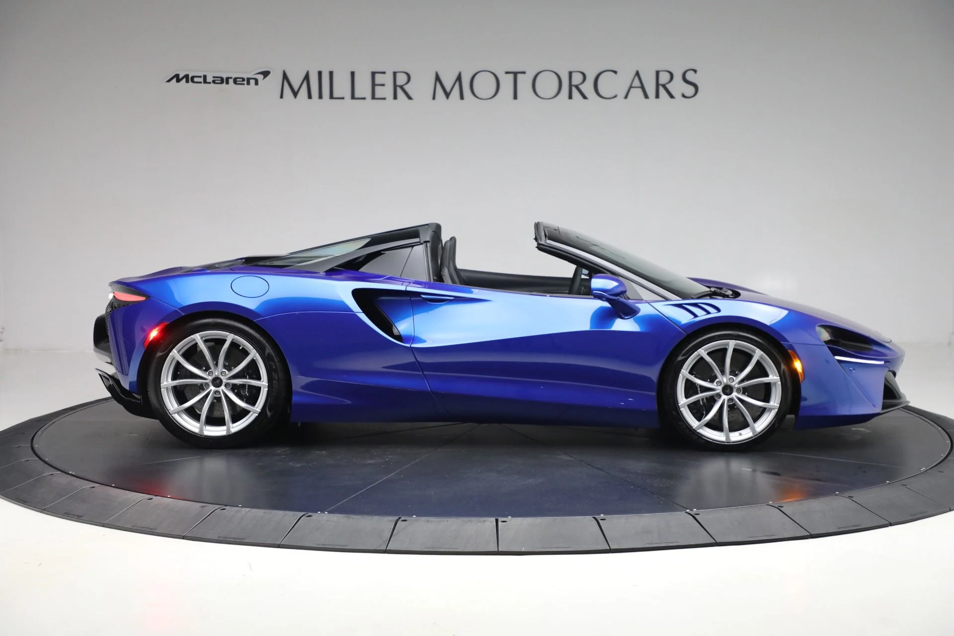 mph008_3042046822_New_2025_Mc_Laren_Artura_Spider_Tech_Lux_a904b45273