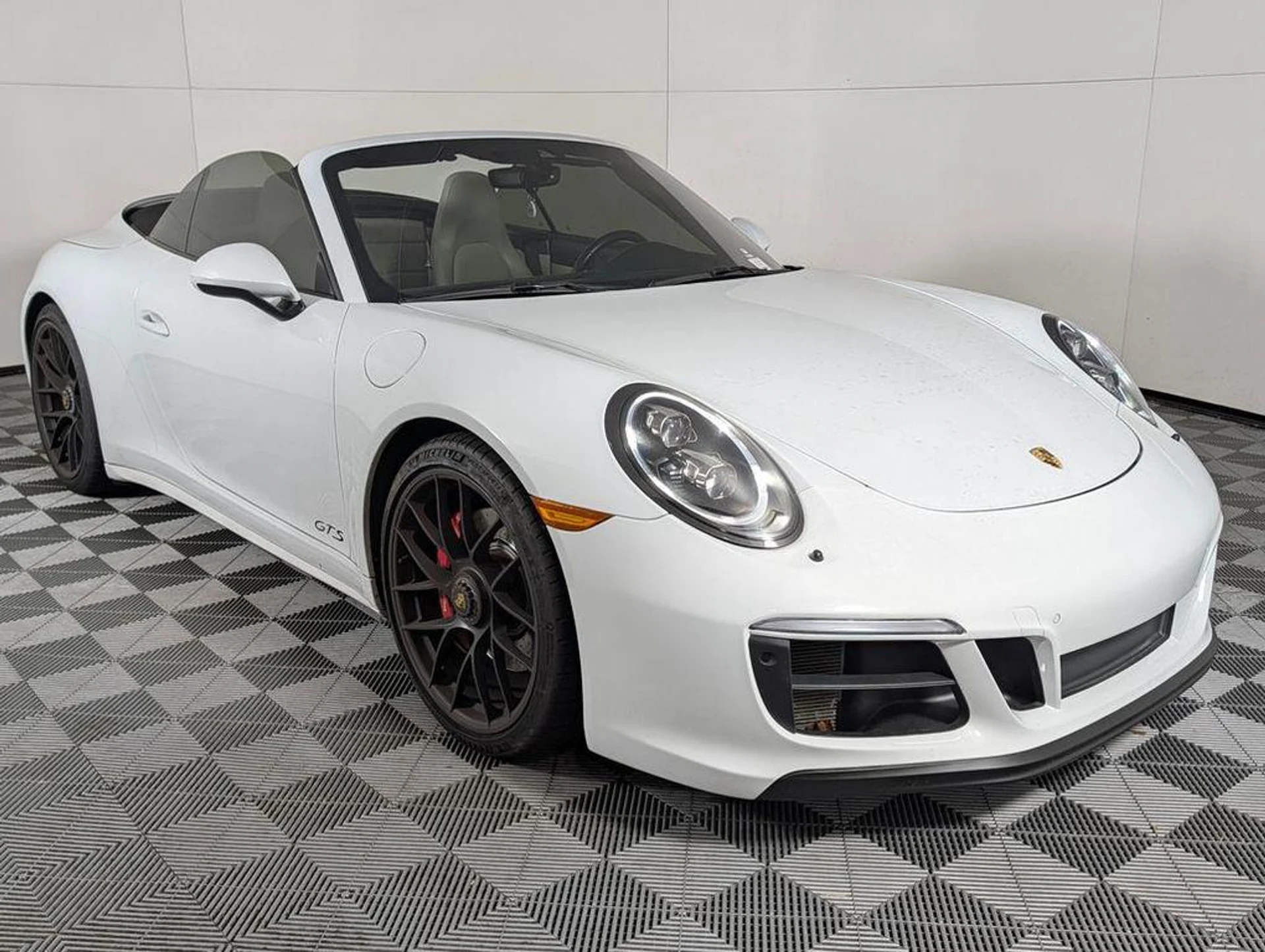 mph008_3042124174_rgu_P_ZY_3_WF_2i_F_Egr_Qxl5_U0_NOWGI_39095593a4