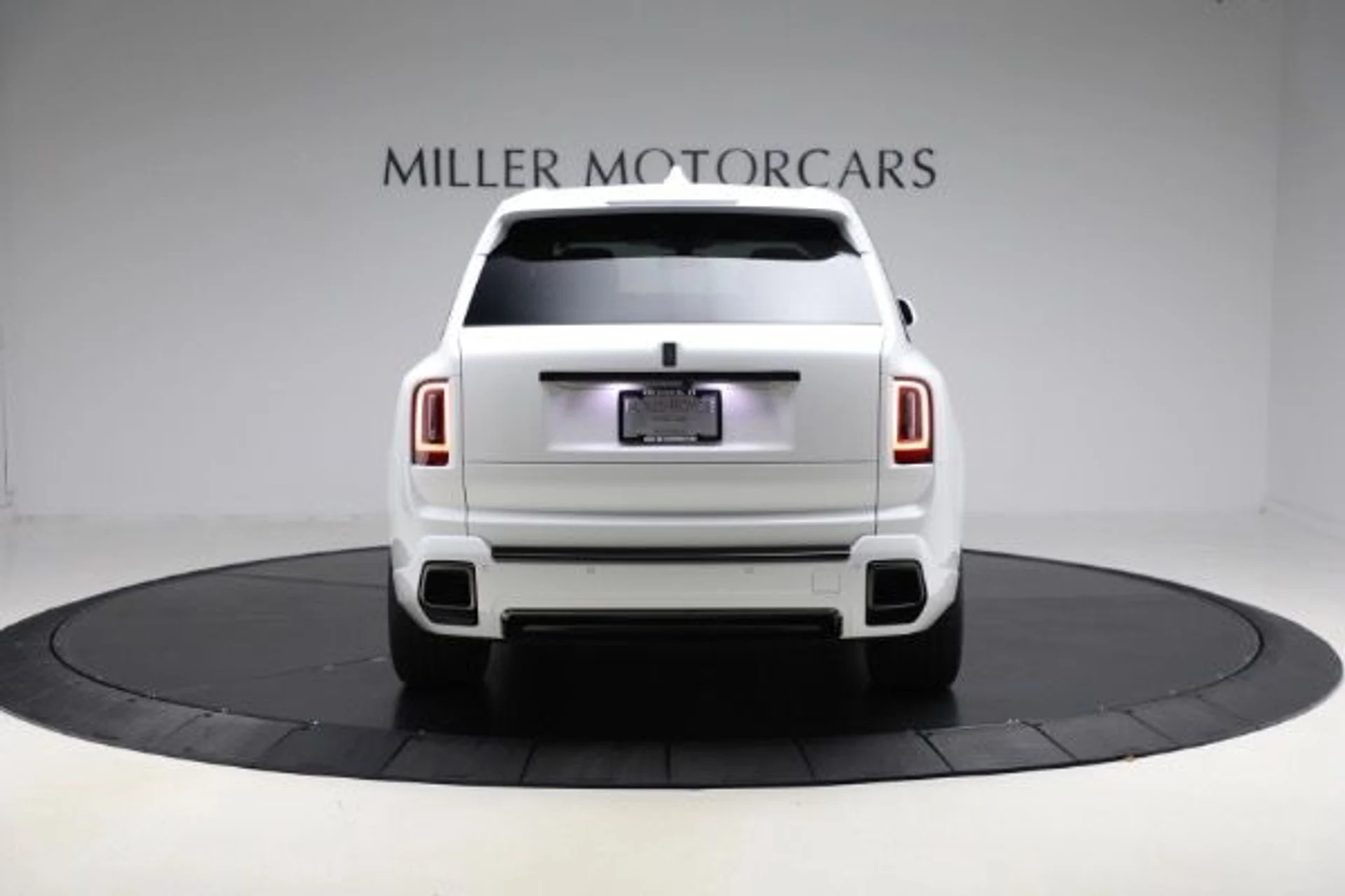 mph008_3052595605_Used_2026_Rolls_Royce_Black_Badge_Cullinan_861841f1a2