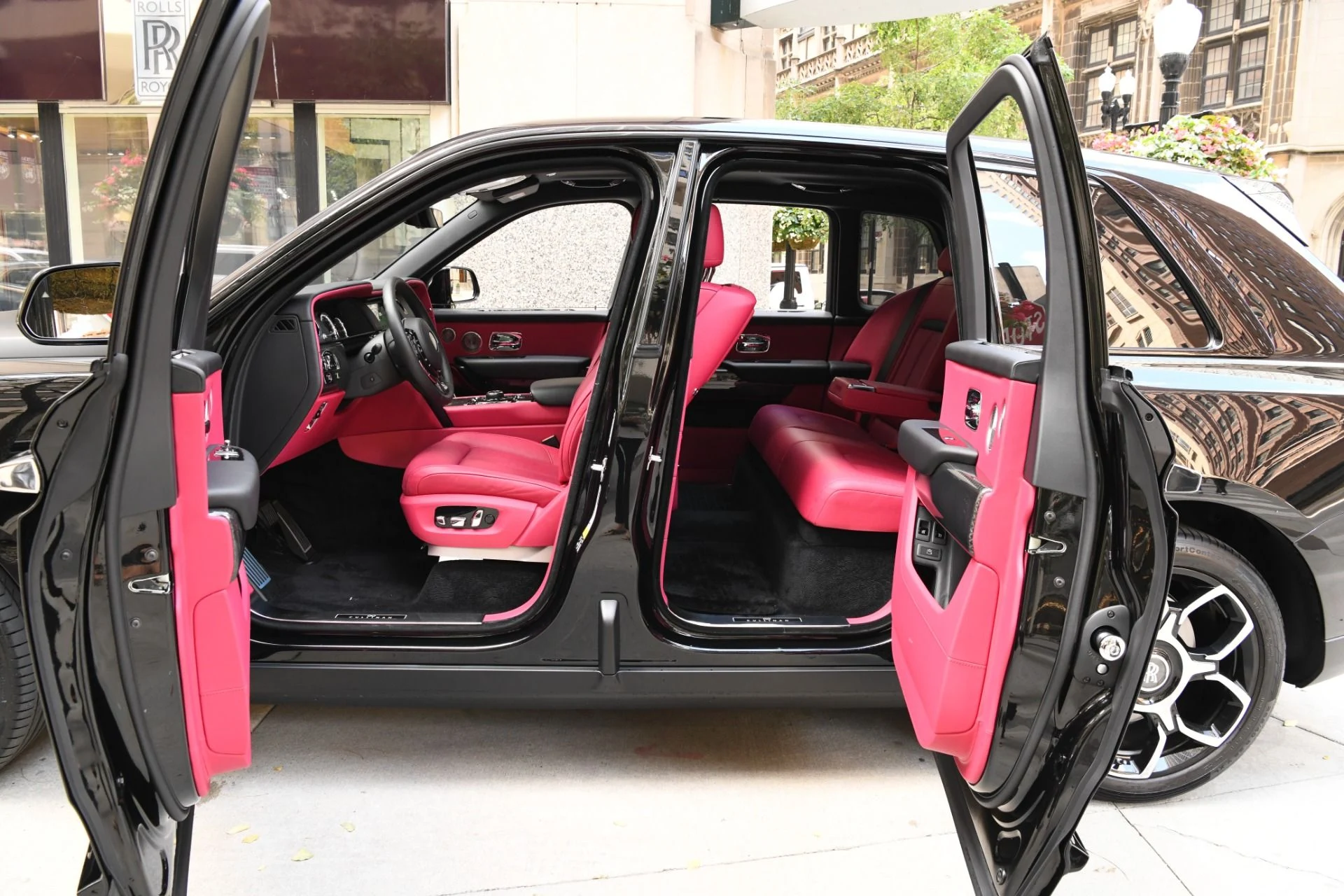 mph008_3060711792_10854_p10_l_f8d158a176