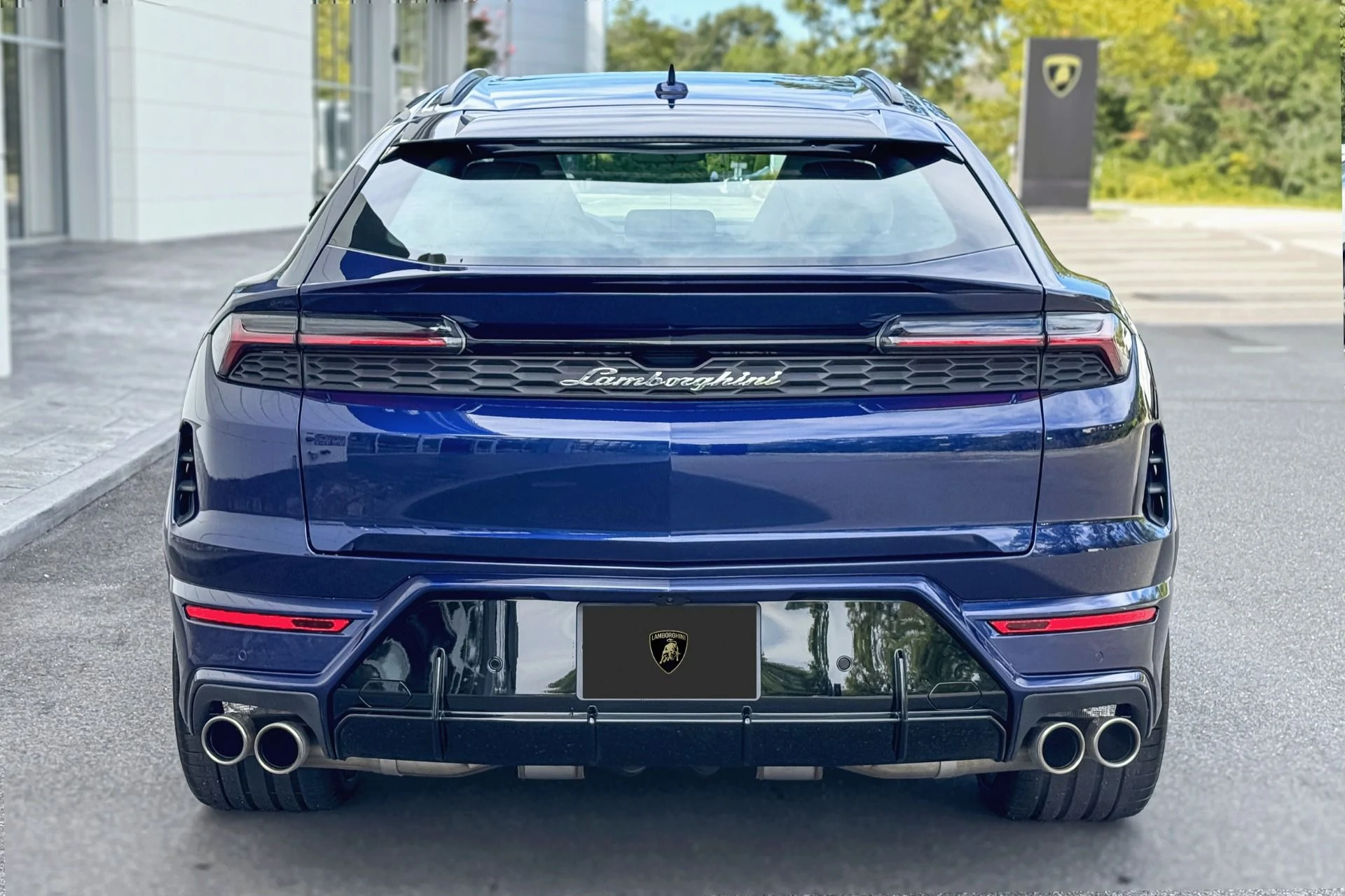 mph008_3072094505_Used_2025_Lamborghini_Urus_SE_1764806026_ed50da1311