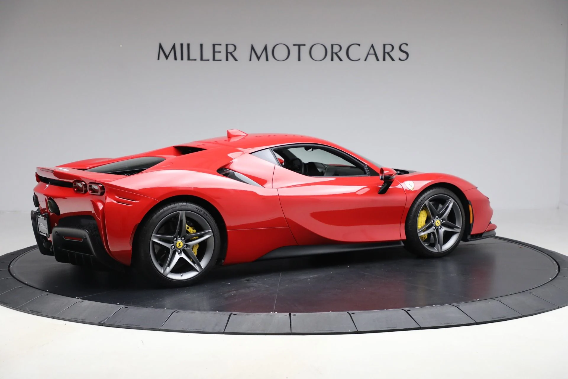 mph008_307376065_Used_2022_Ferrari_SF_90_Stradale_1761420525_1a27b9ba52