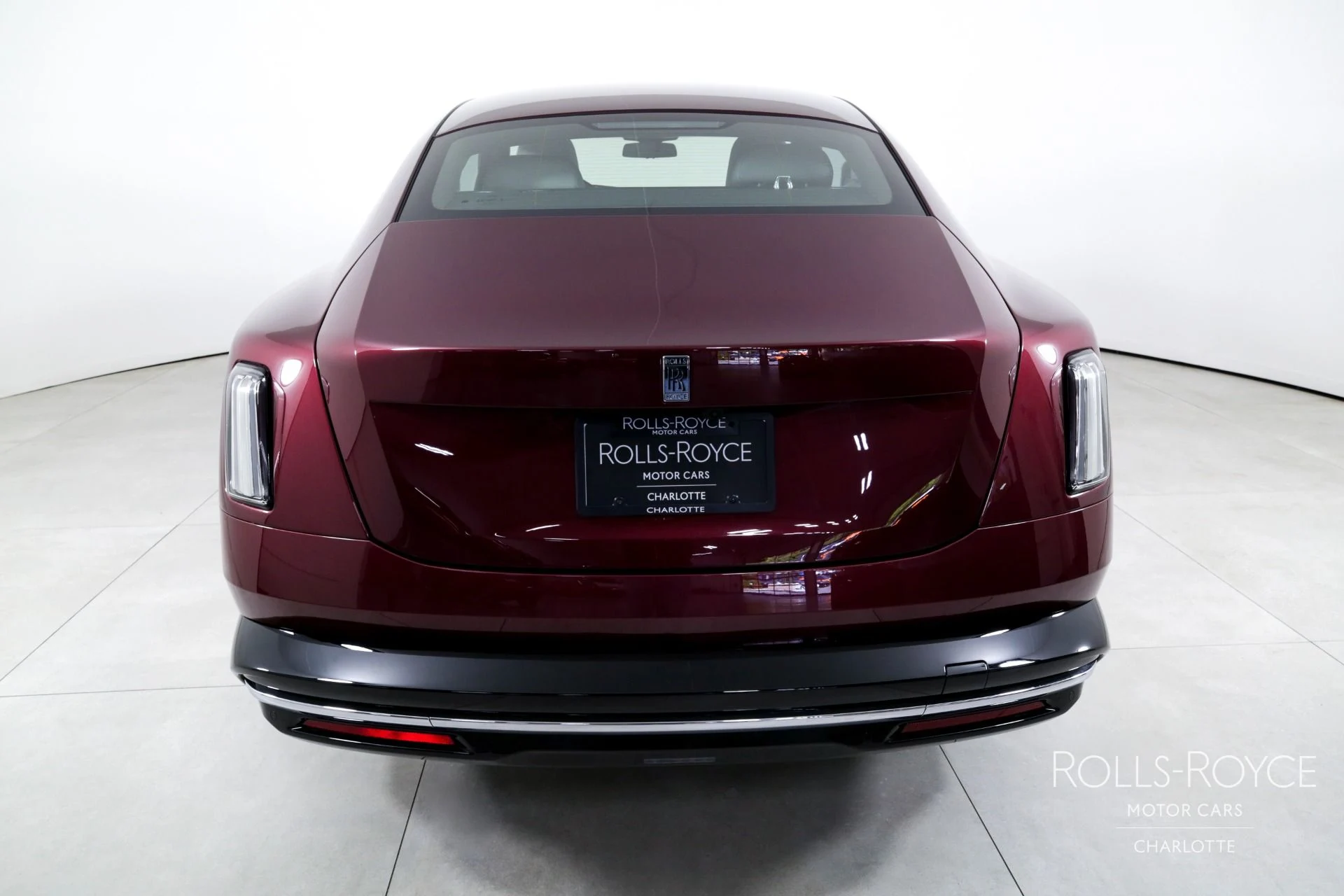 mph008_3091758527_Used_2024_Rolls_Royce_Spectre_1744735105_caaf345991