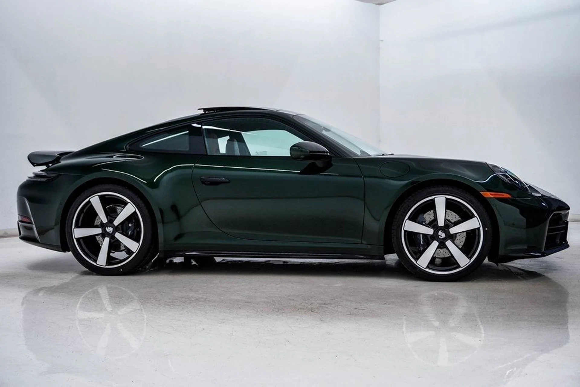 mph008_3091891963_33c77d4e77f94c2d7b5079768eced560x_4f994c8034