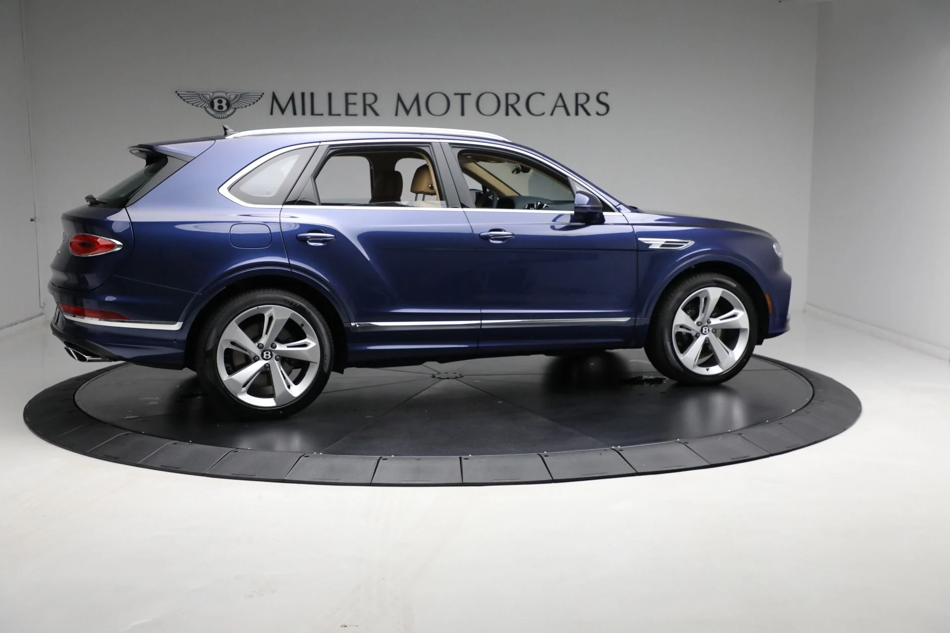 mph008_3092560466_Used_2023_Bentley_Bentayga_V8_9400abcc95