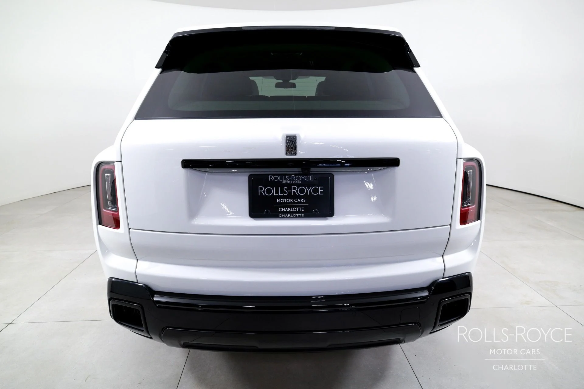 mph008_3097463824_Used_2025_Rolls_Royce_Cullinan_1755801103_e551e00eea