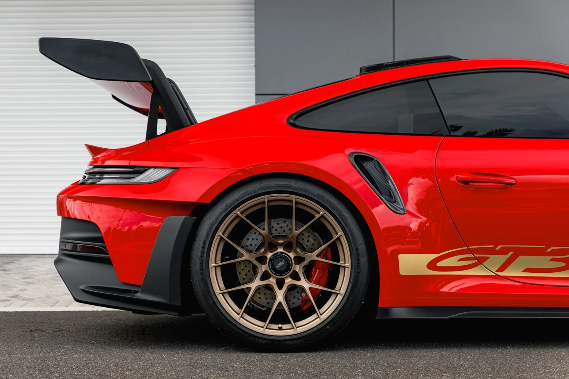 mph008_3100681569_Used_2023_Porsche_911_GT_3_RS_15df903119