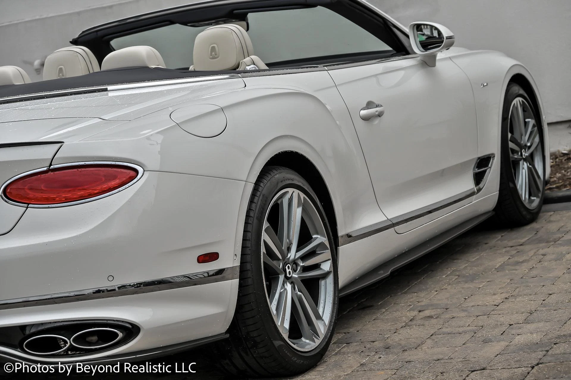 mph008_3100840879_Used_2024_Bentley_Continental_GT_Azure_Convertible_1761724780_63b5e94811