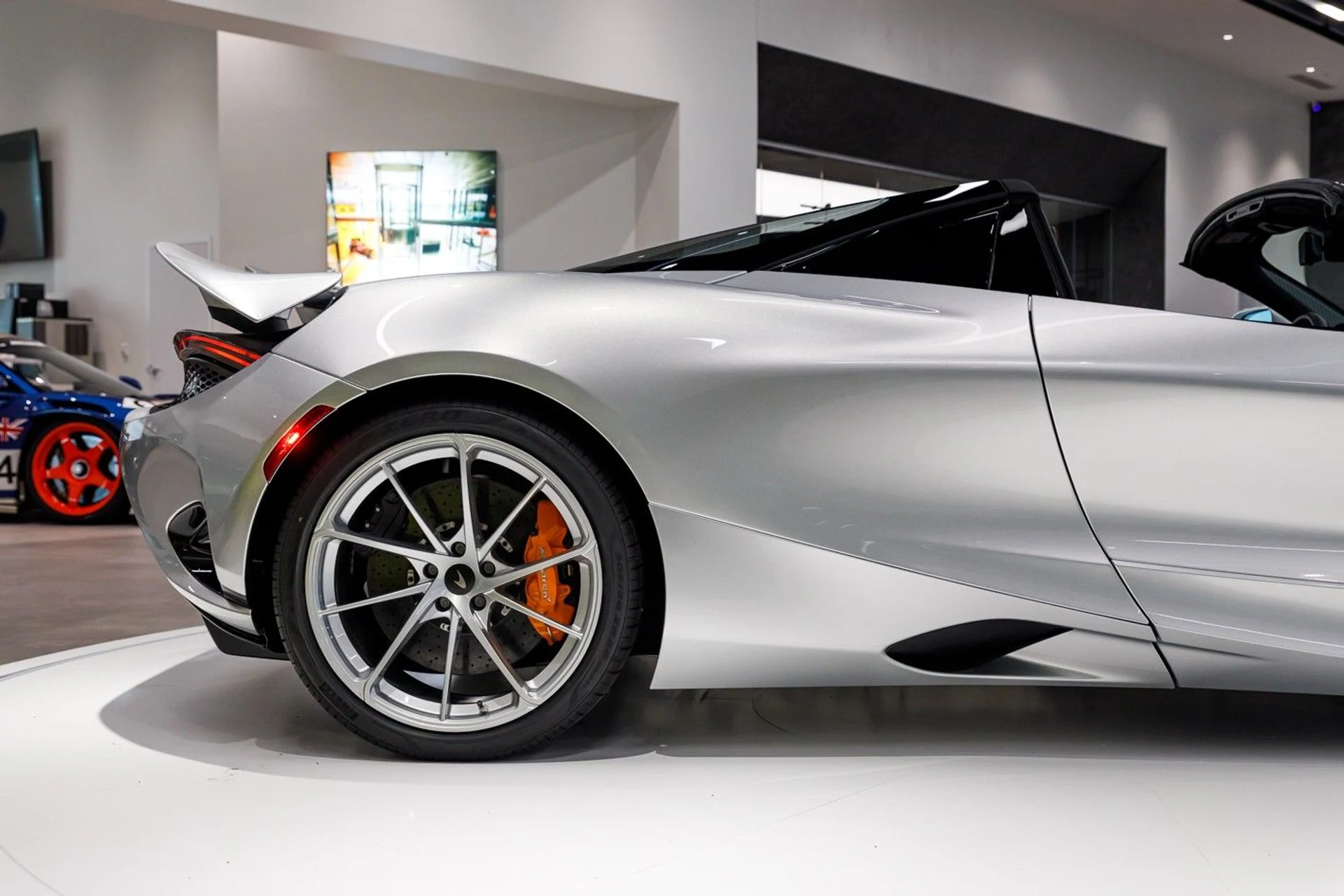 mph008_310093275_629_p9_l_da90522707