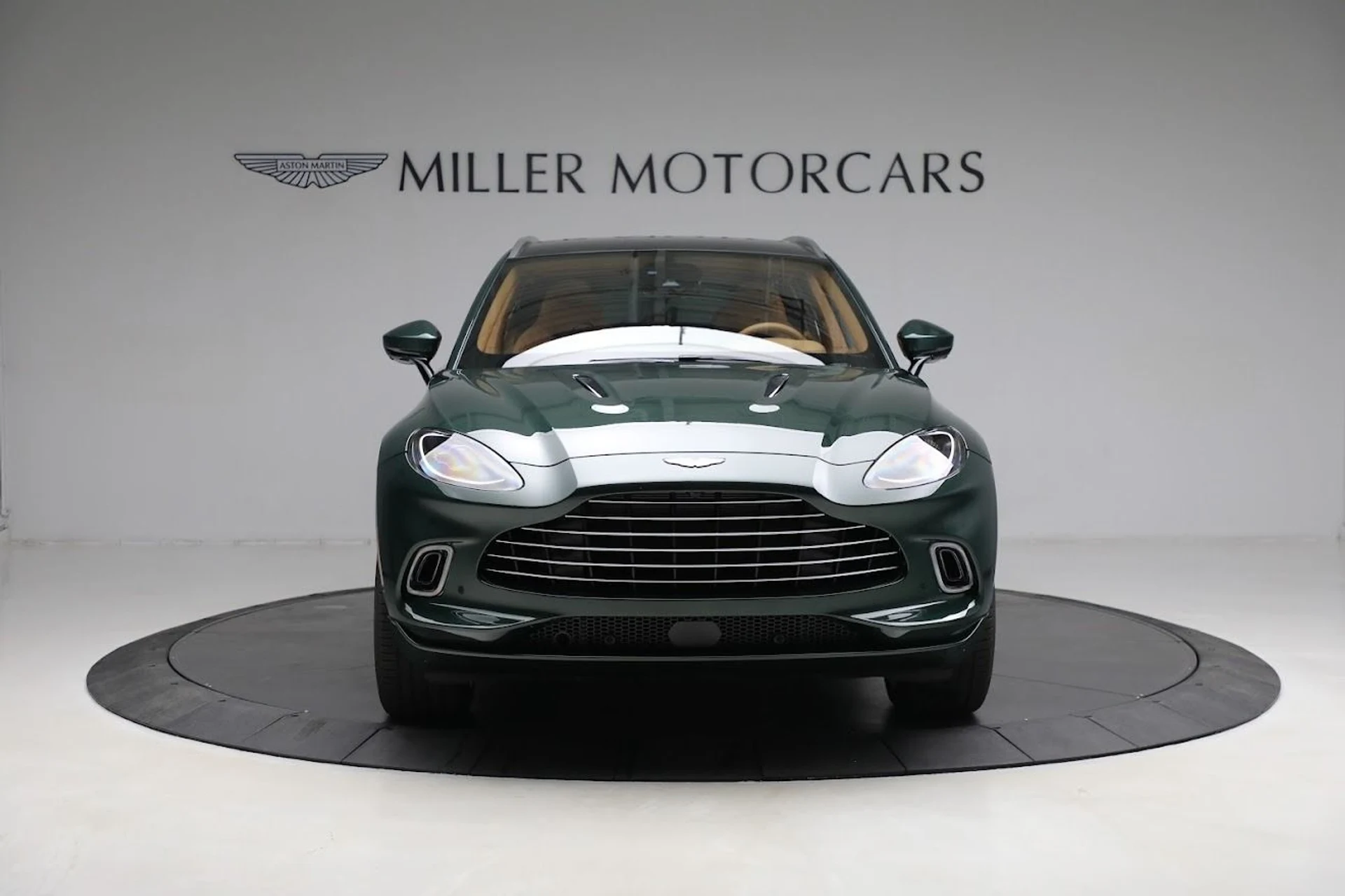 mph008_3113523221_Used_2023_Aston_Martin_DBX_1685647271_1dddf4cc07