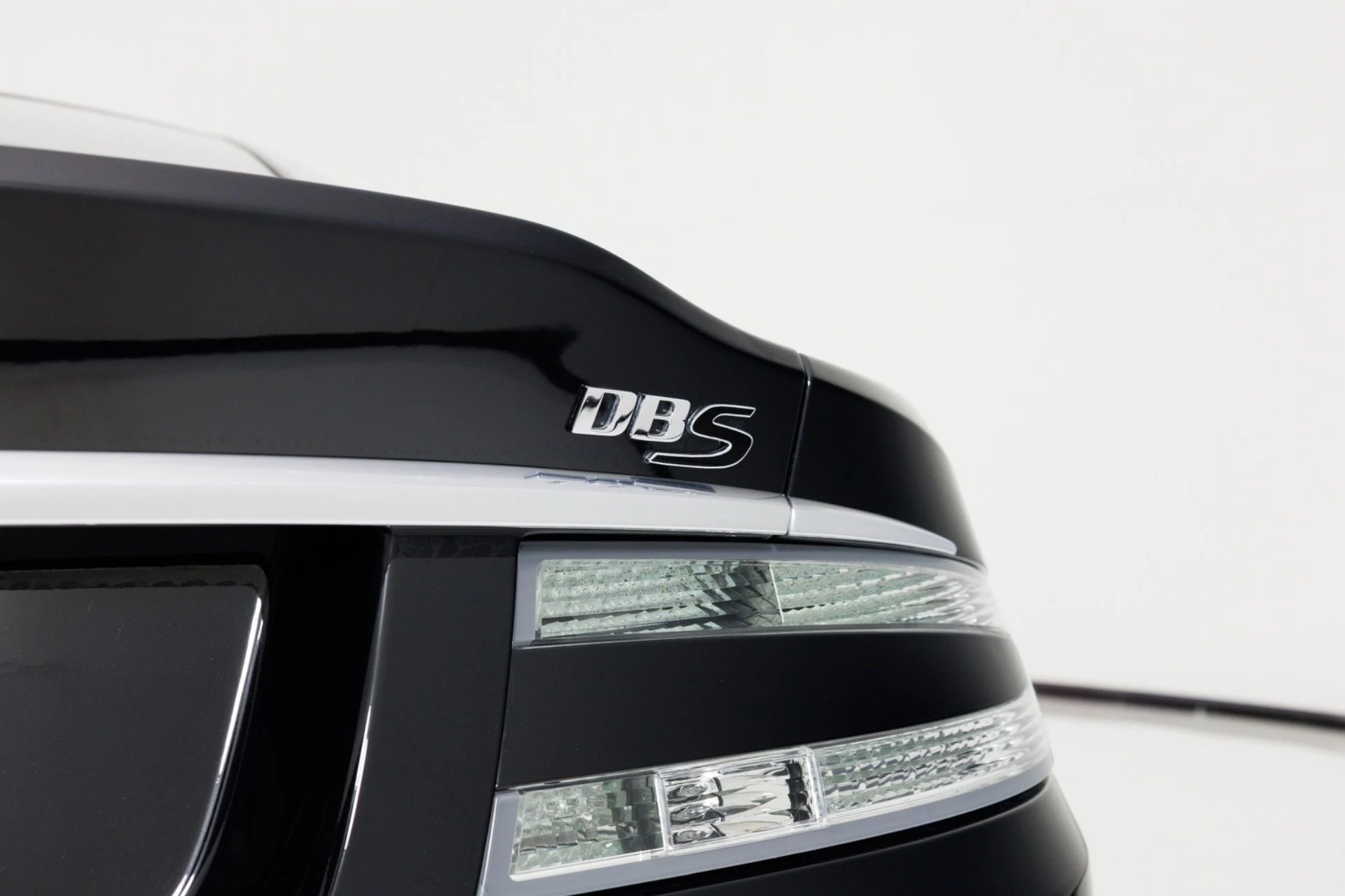 mph008_3114614176_Used_2009_Aston_Martin_DBS_V12_Manual_1783451298_822e6011a9