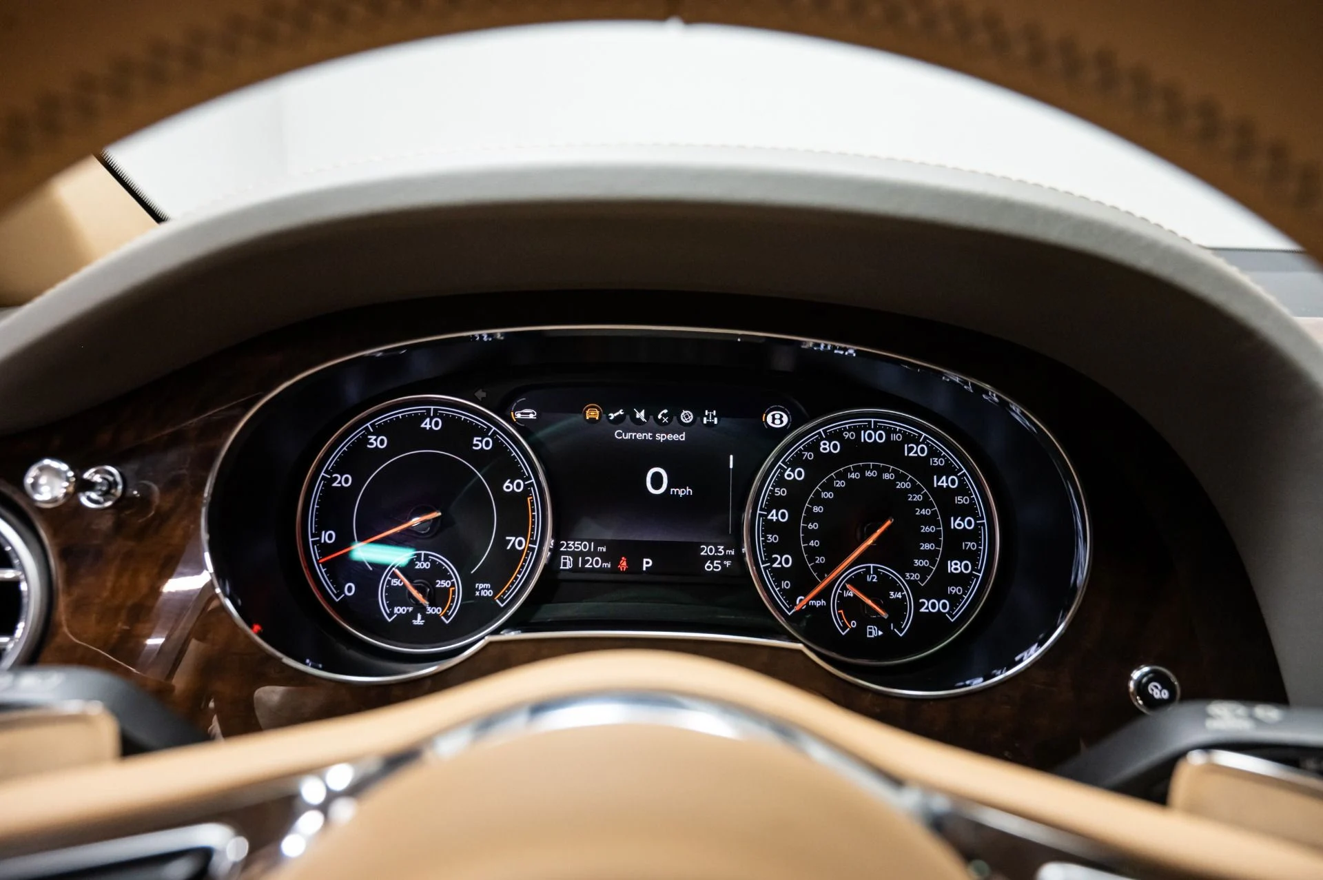 mph008_3117182912_Used_2018_Bentley_Bentayga_W12_1747858685_ad6efd9e84