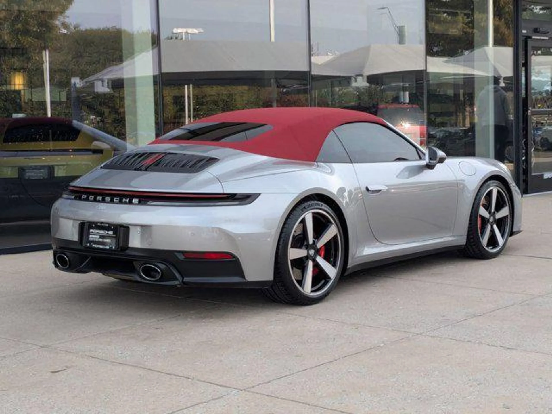 mph008_313872329_n1s4_H_Gr_TBE_Yc_J85j_Z_Ef_T6_L_Ql_W_Ss_d87aa10a49