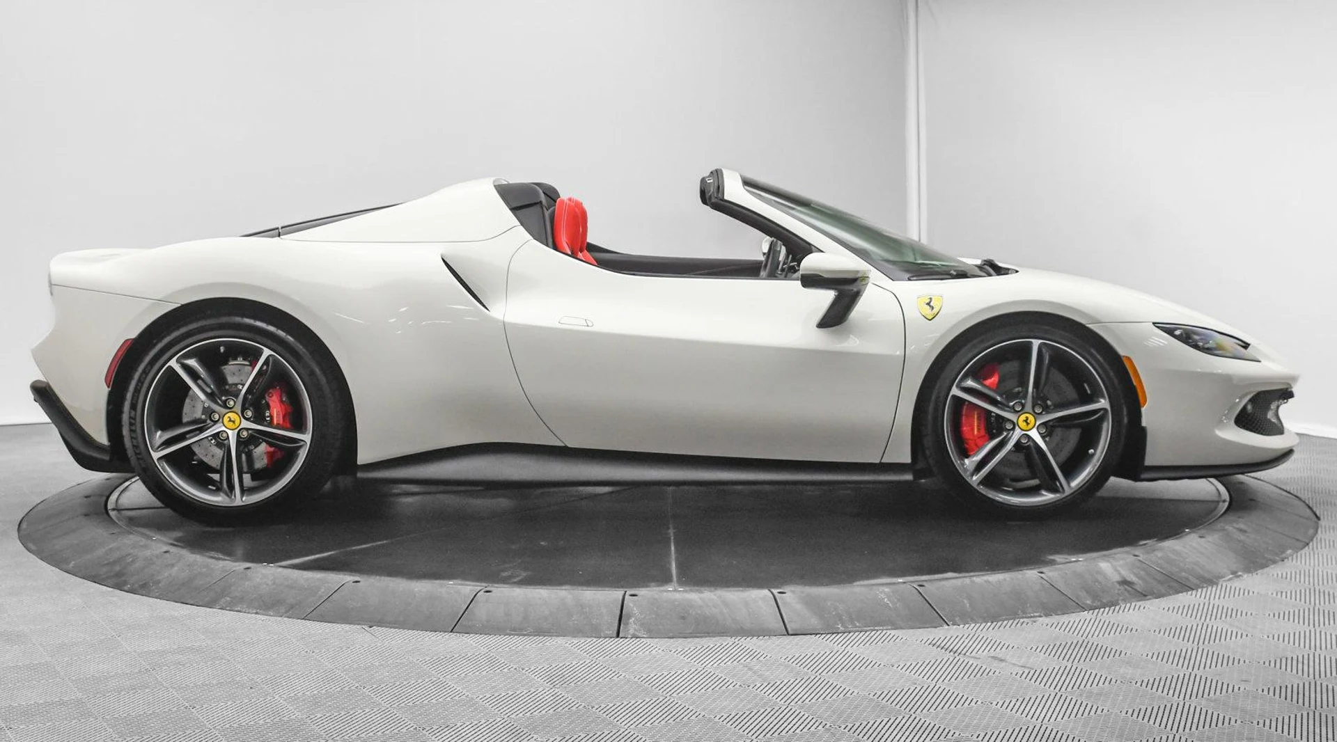 mph008_3152805934_Used_2024_Ferrari_296_GTS_in_Bianco_Avus_1740819838_9cb7a3d640