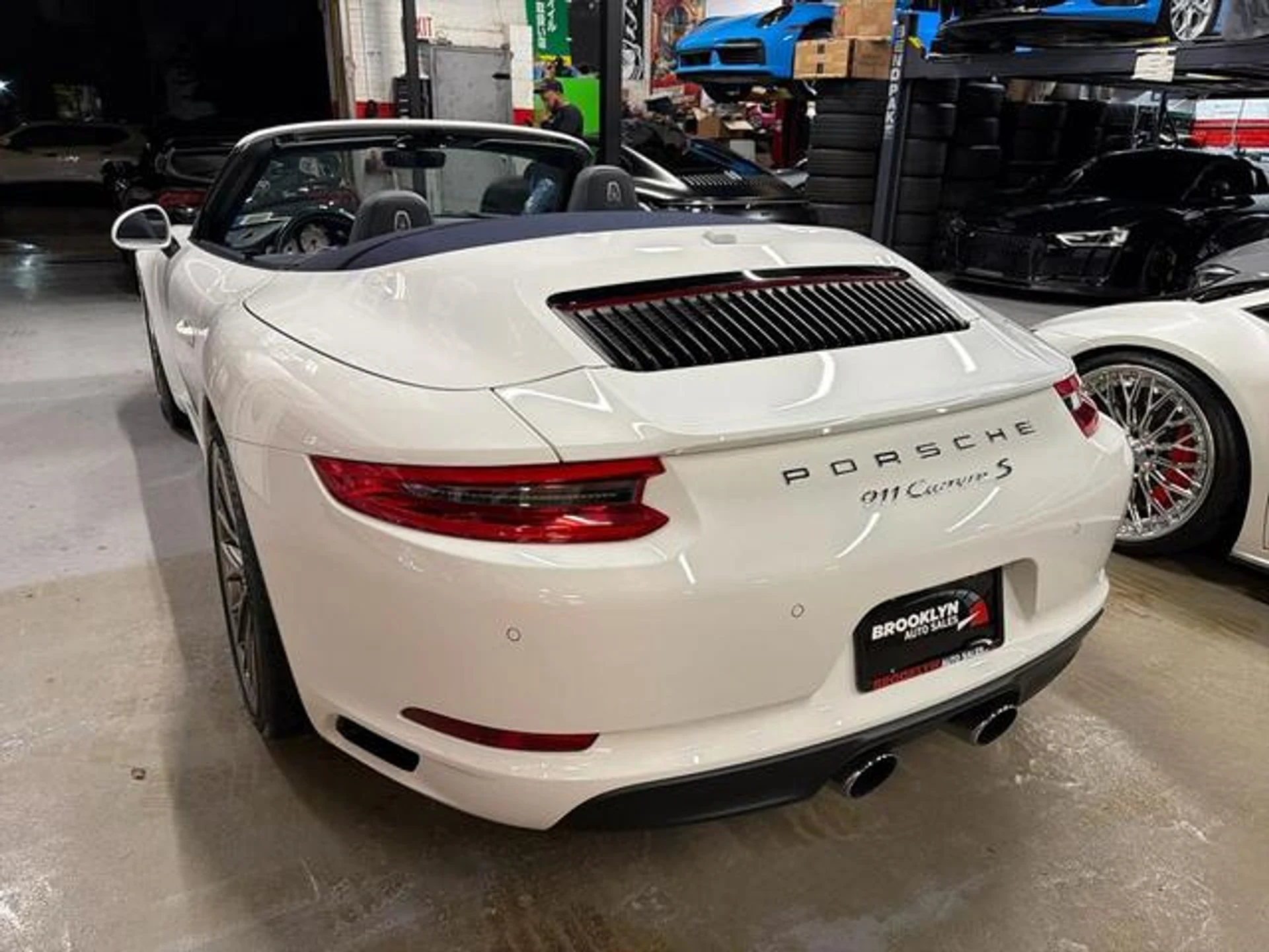 mph008_3154052592_v_FU_3_Fx_WP_Bv_Z05_I75_Pv_W_Lf_A_Yo_An_U_92a378800a