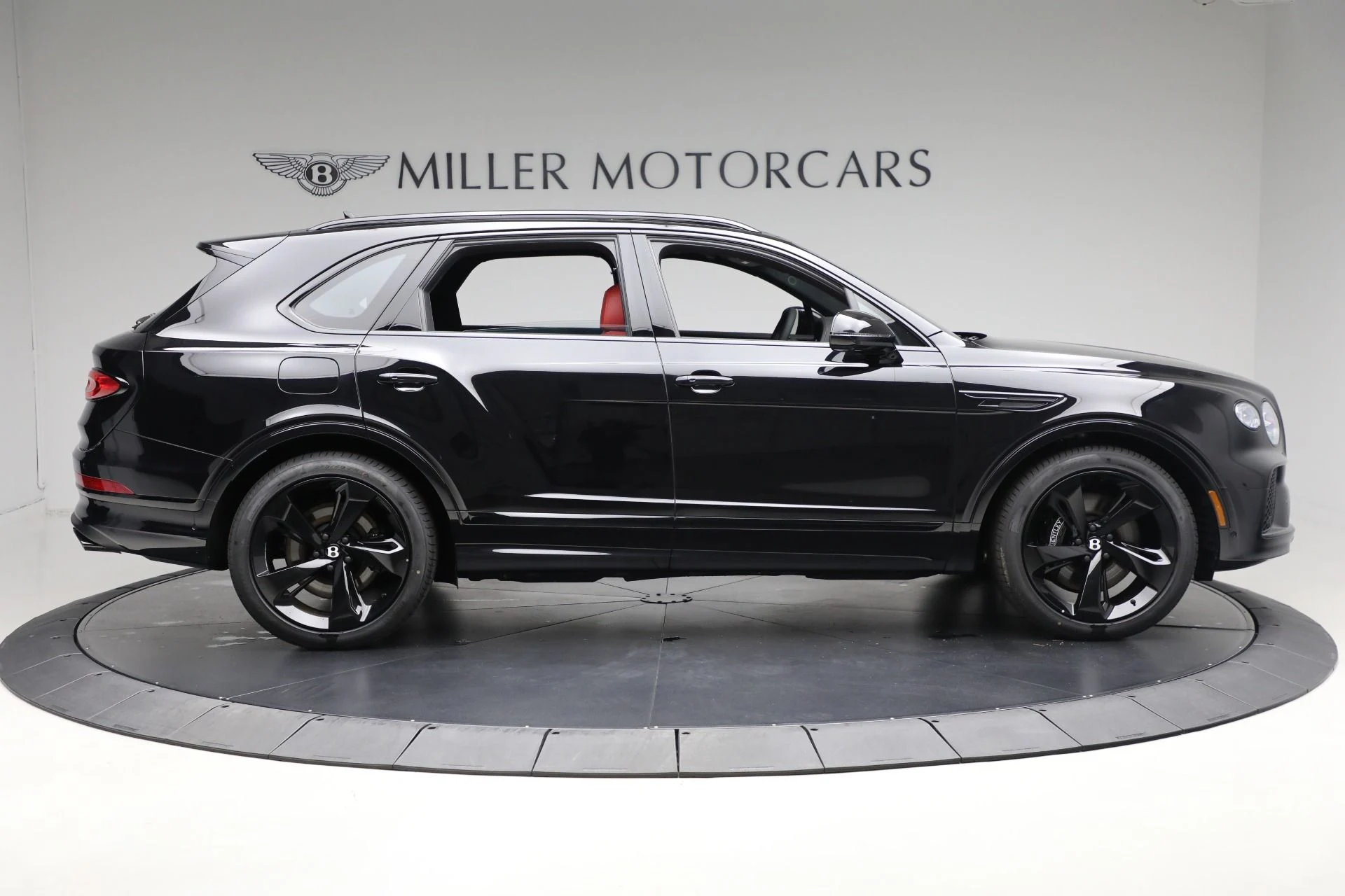 mph008_3157386711_New_2025_Bentley_Bentayga_V8_abcd445e5a
