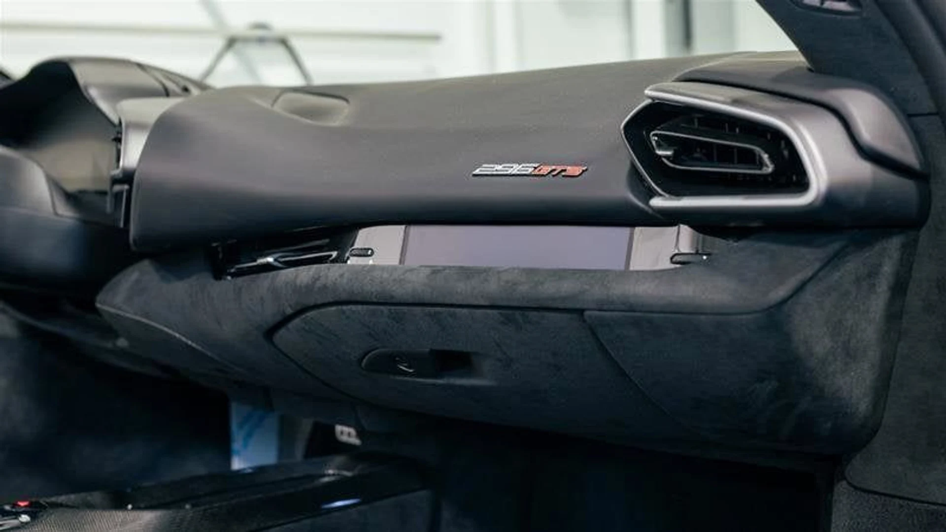 mph008_3163894642_ce984af6ca7d4d79bc58419235929499_d398765caf