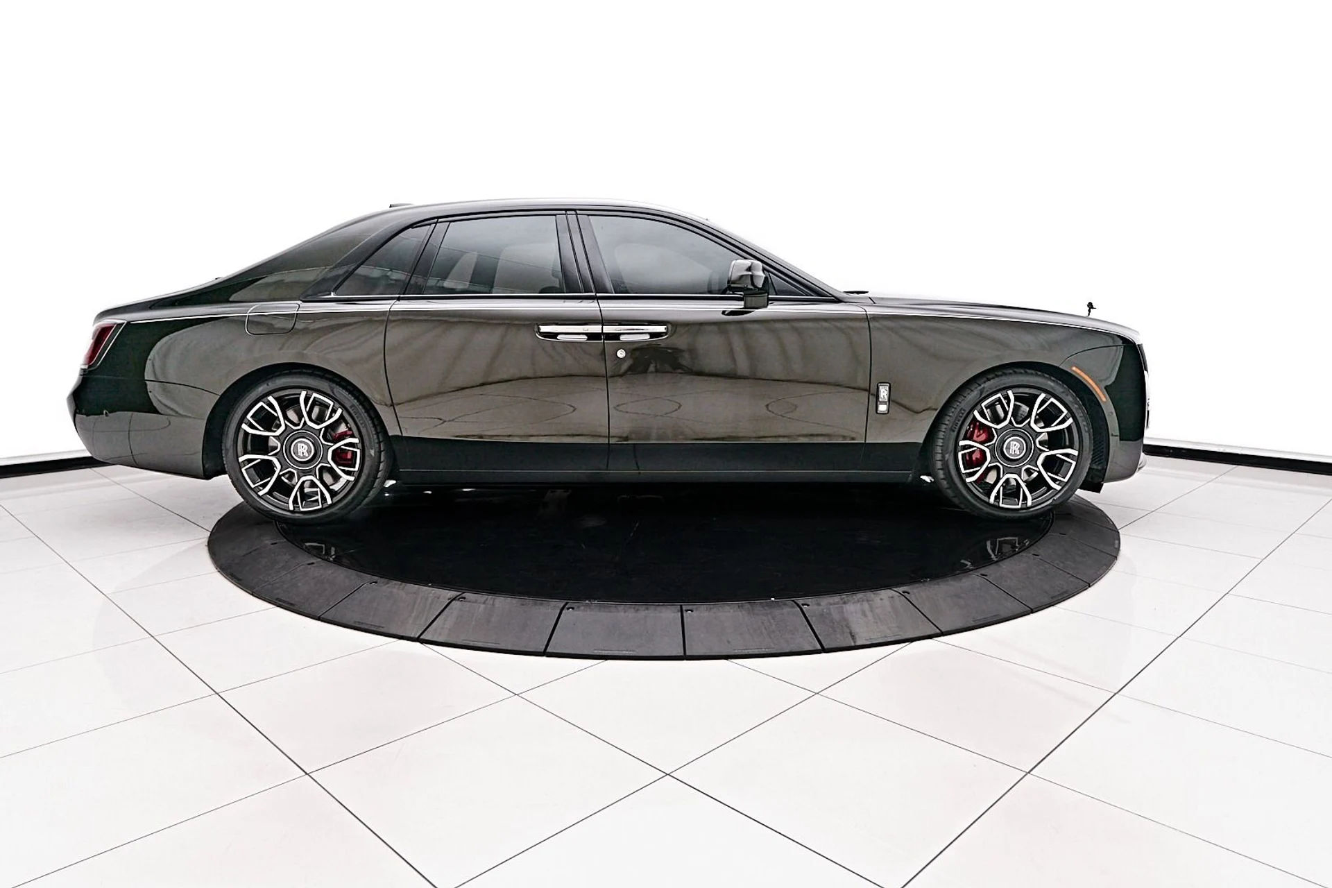 mph008_317141617_Used_2023_Rolls_Royce_Ghost_Black_Badge_1735615429_a775df7584