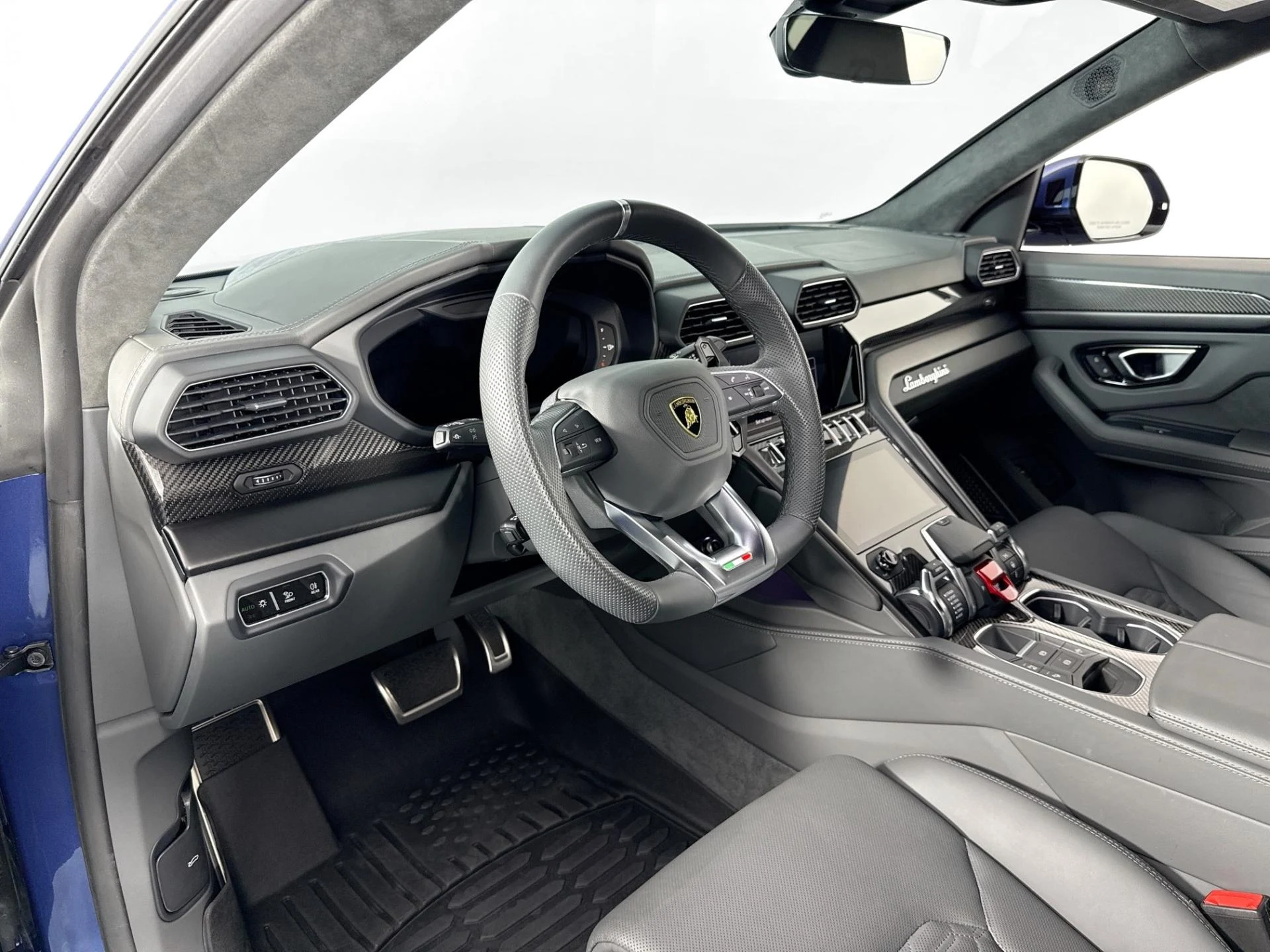 mph008_317530132_Used_2024_Lamborghini_Urus_S_1784150901_8c8d8d07c5