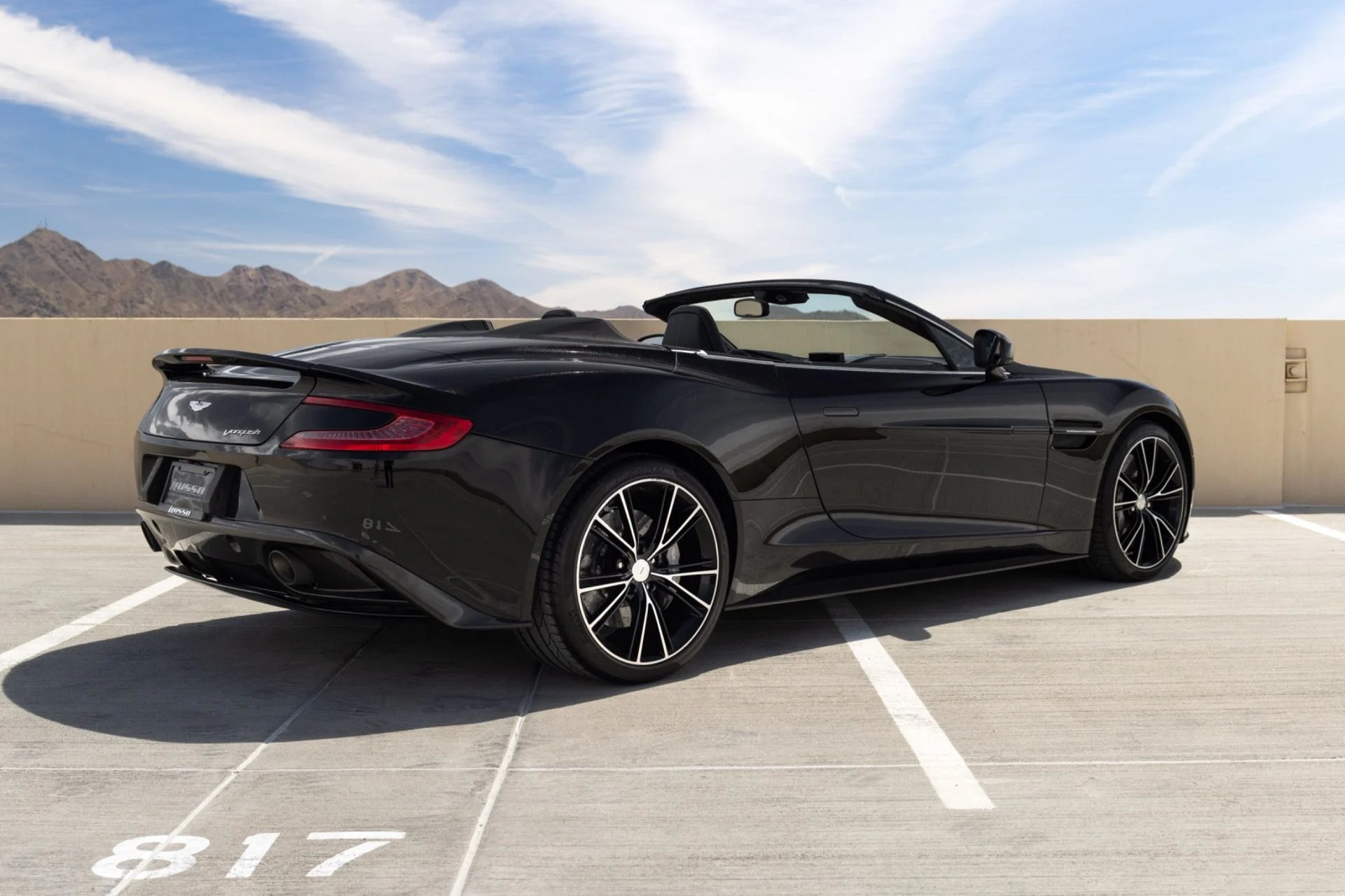 mph008_3181176625_Used_2015_Aston_Martin_Vanquish_Volante_1776978035_2549314ba0