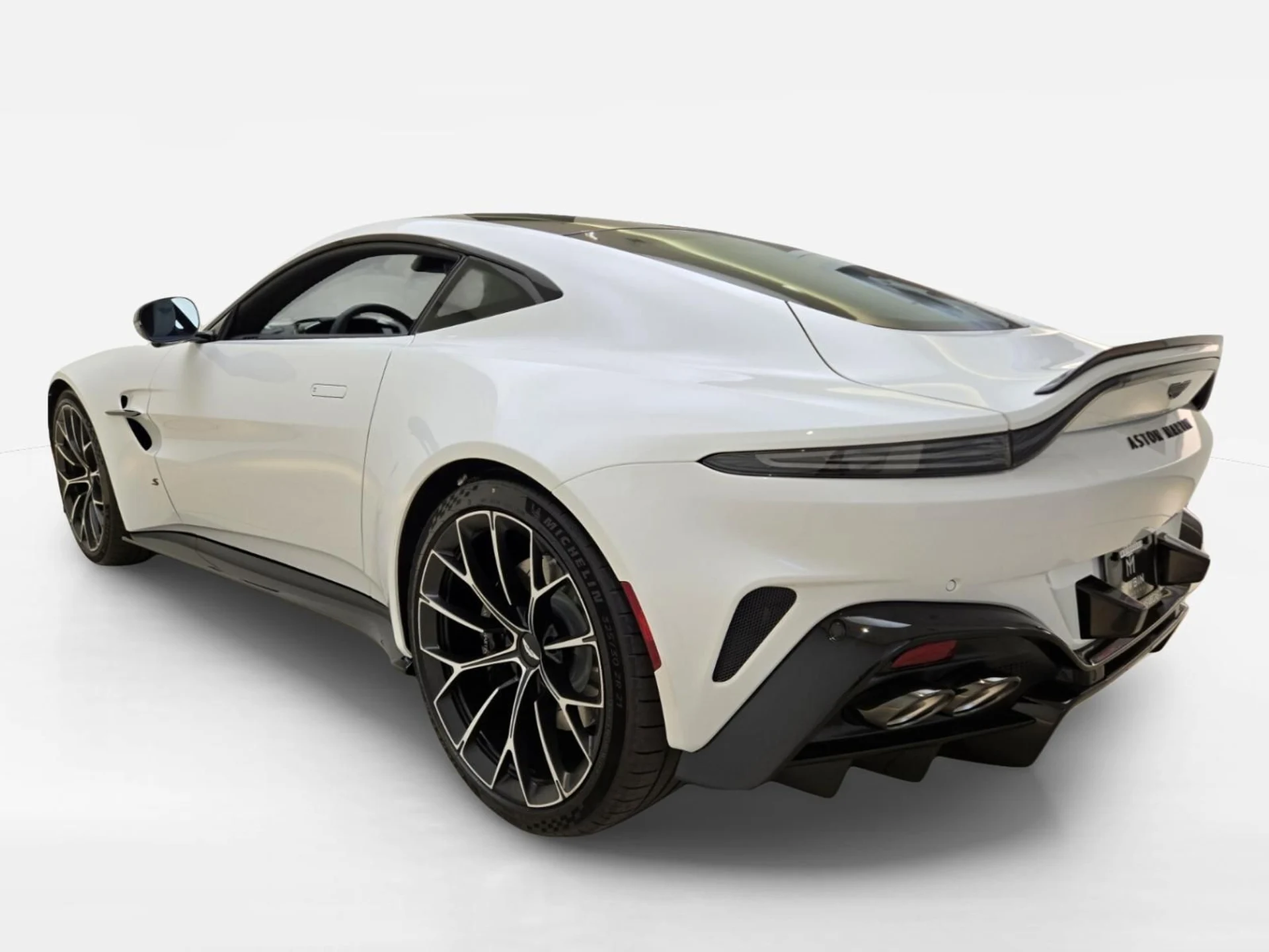 mph008_3196616869_New_2026_Aston_Martin_Vantage_S_1786166314_692b377396
