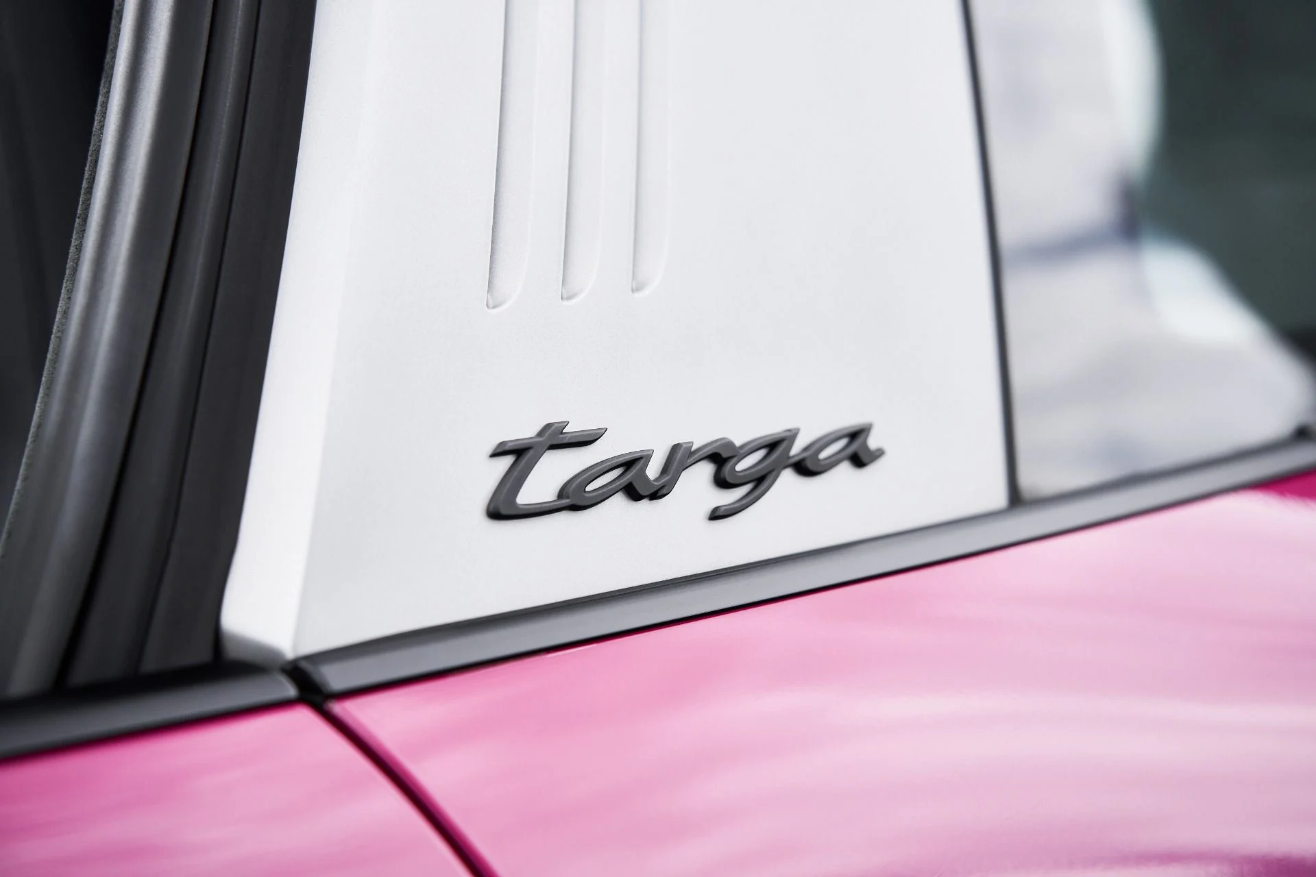 mph008_3197865455_Used_2024_Porsche_911_Targa_4_GTS_1756951210_a036bfc18e