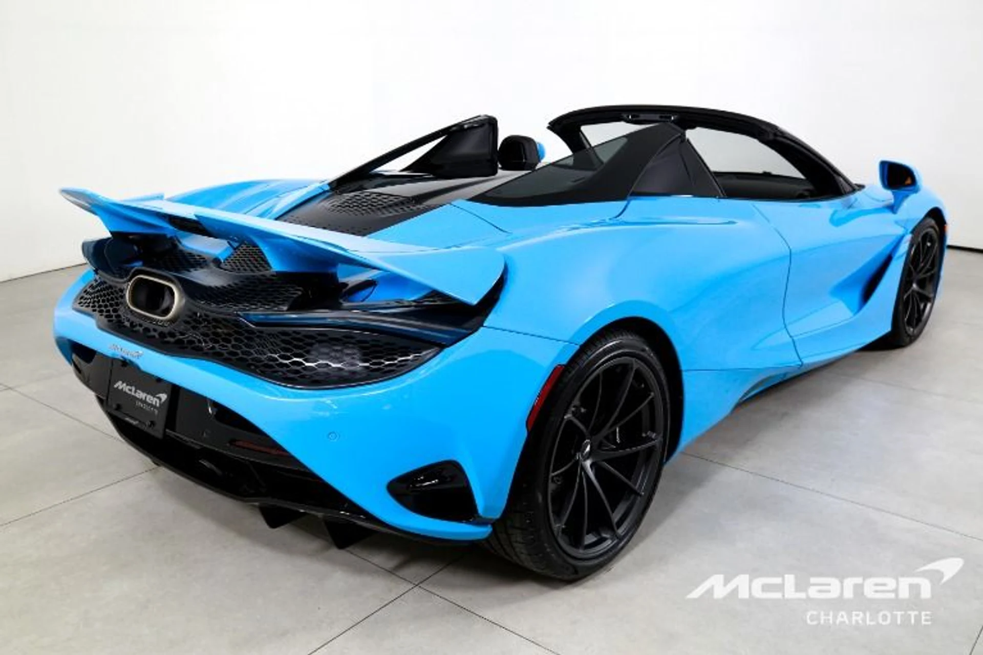 mph008_3210949185_Used_2027_Mc_Laren_750_S_Spider_f69efda620