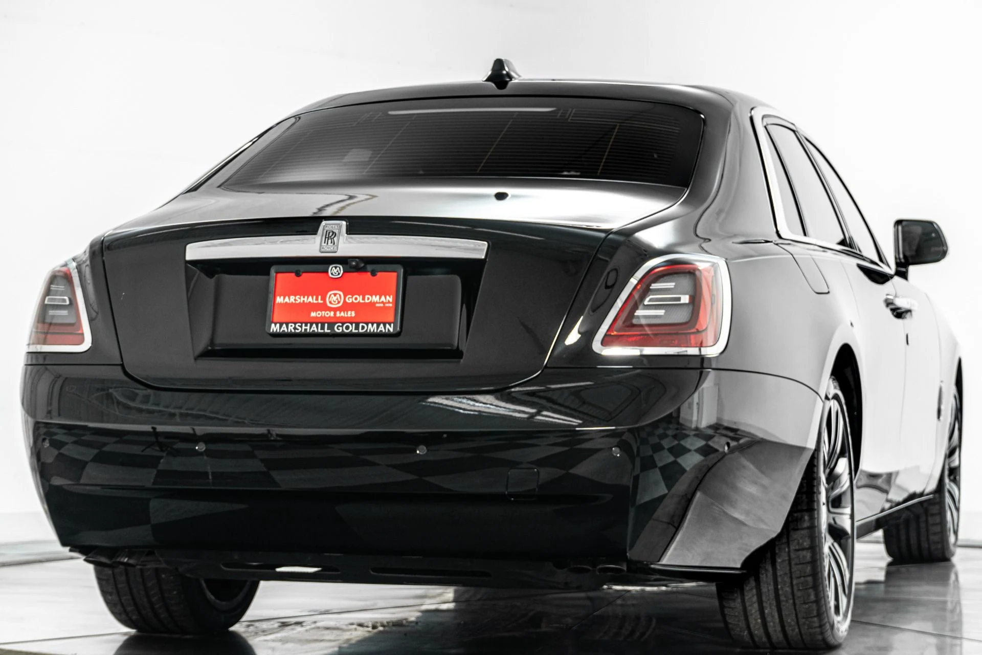 mph008_3216703856_Used_2022_Rolls_Royce_Ghost_1774388734_69900f574c