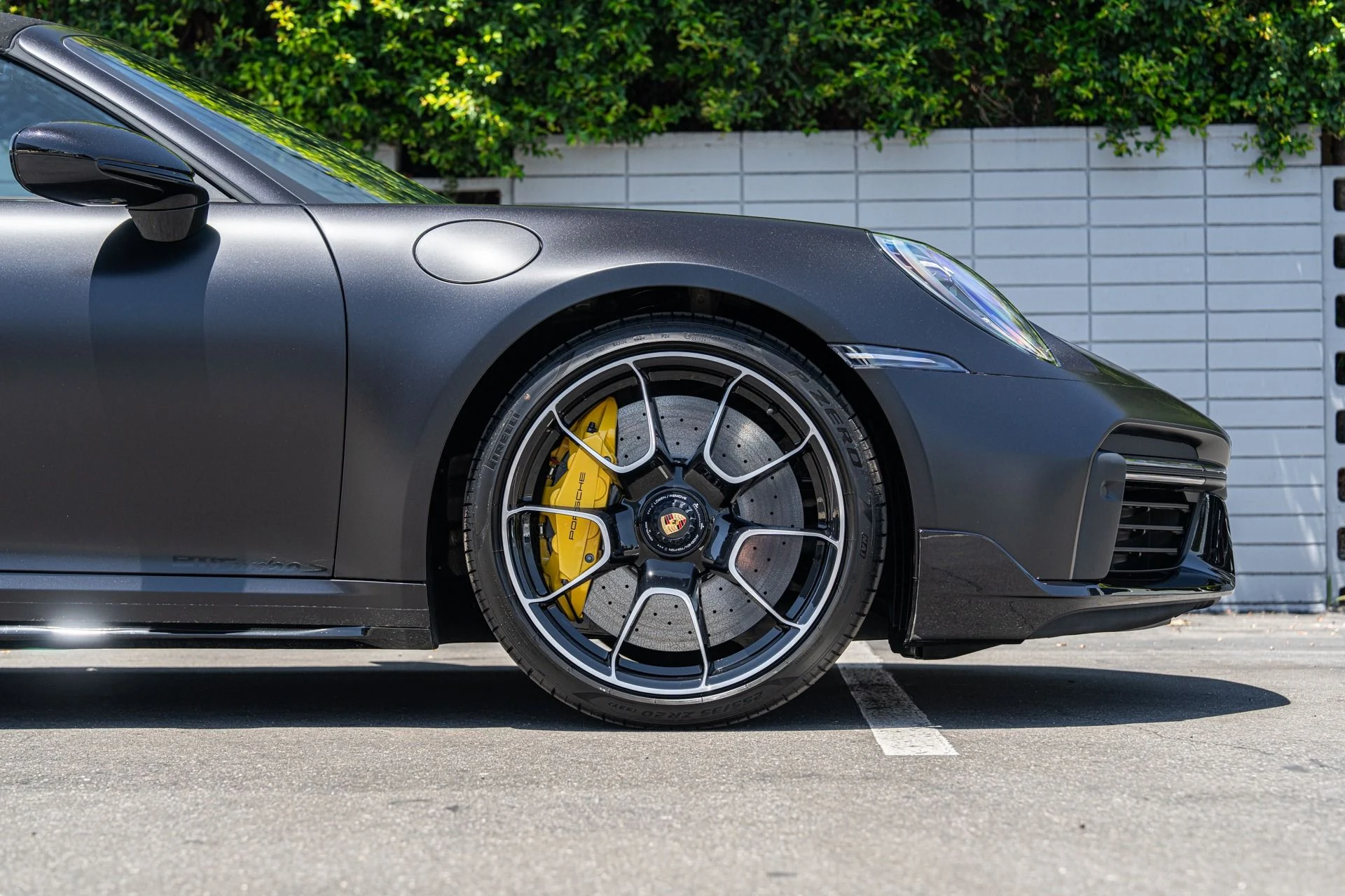 mph008_3222995484_Used_2025_Porsche_911_Turbo_S_1753733822_9a097d0c1a