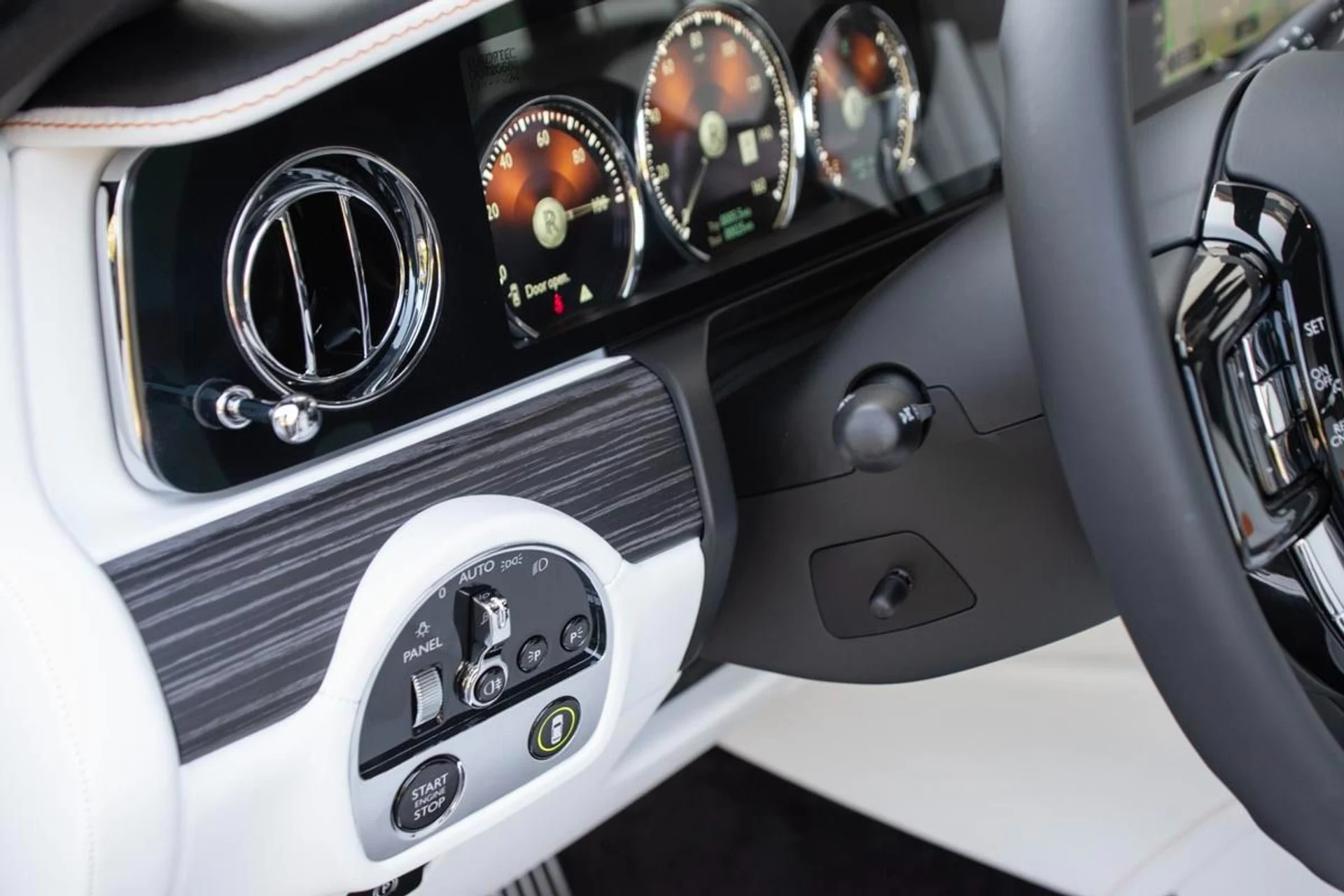 mph008_322838369_Used_2024_Rolls_Royce_Ghost_1733915394_e1e8665c95