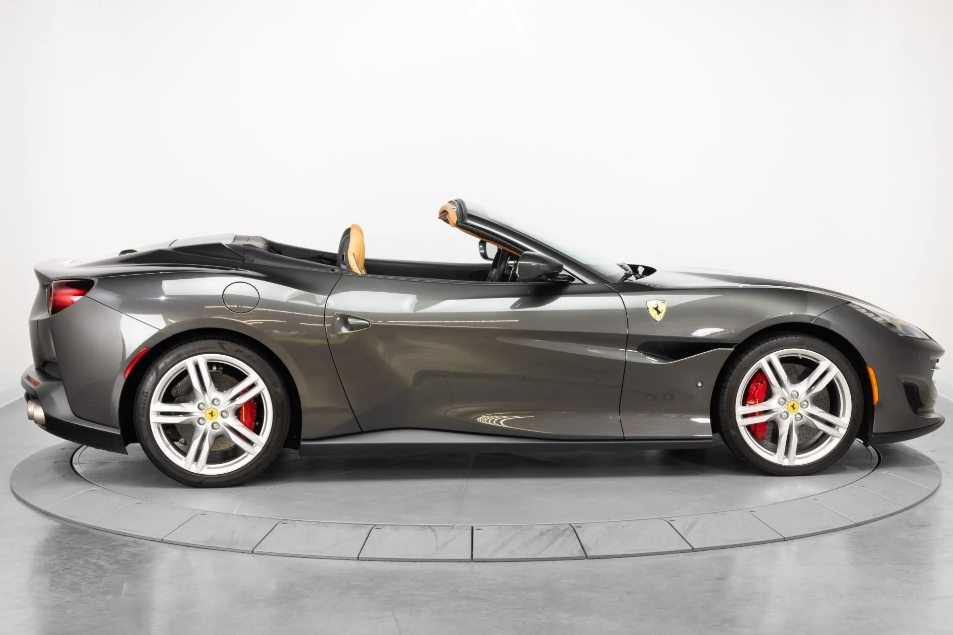 mph008_3233596160_Used_2019_Ferrari_Portofino_1784318320_bc26a50c54