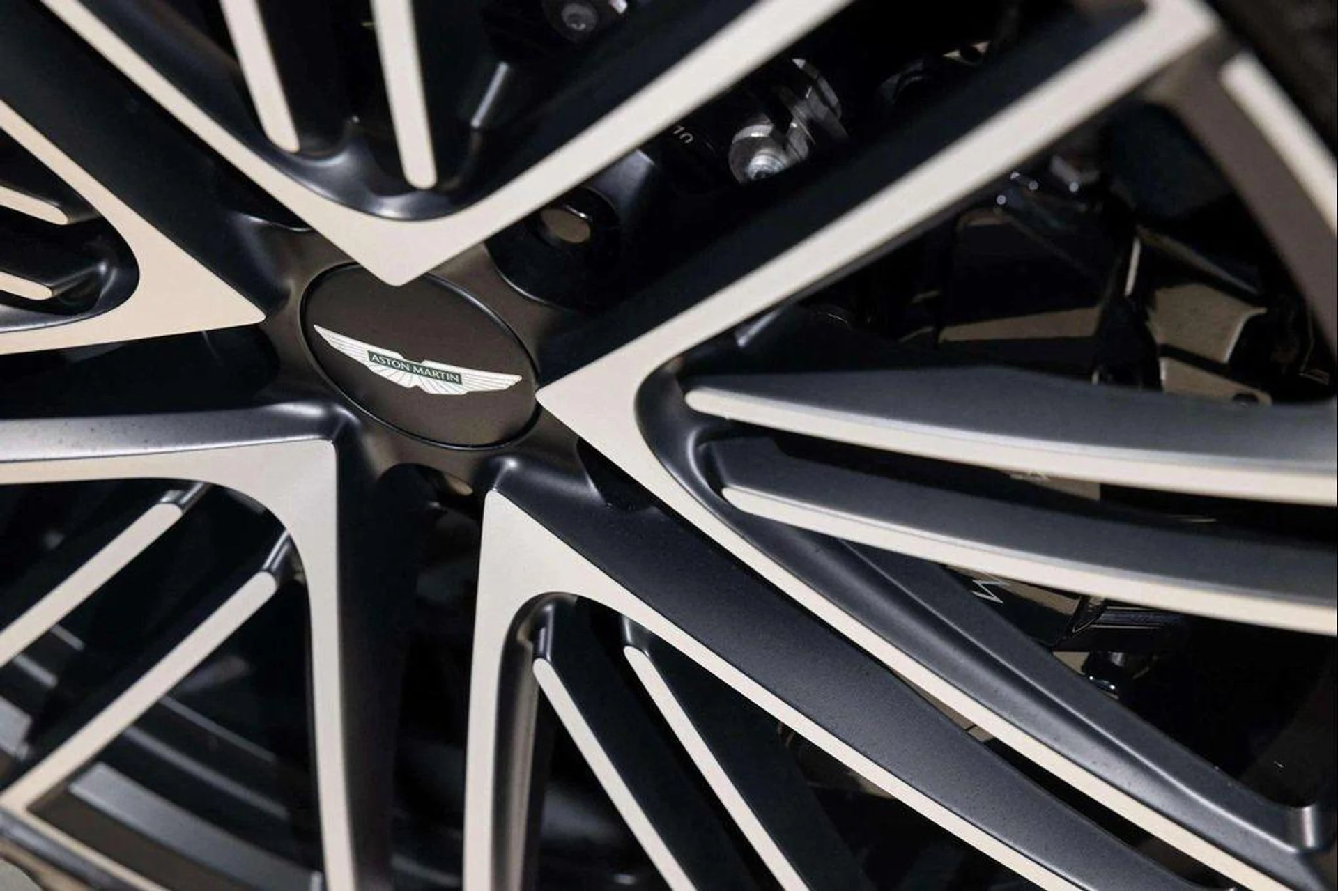 mph008_3235318458_v_Puti_f_Zd9z_AQ_Ywr_Cy_F_Ro_NJ_CQ_cba5a2d24f