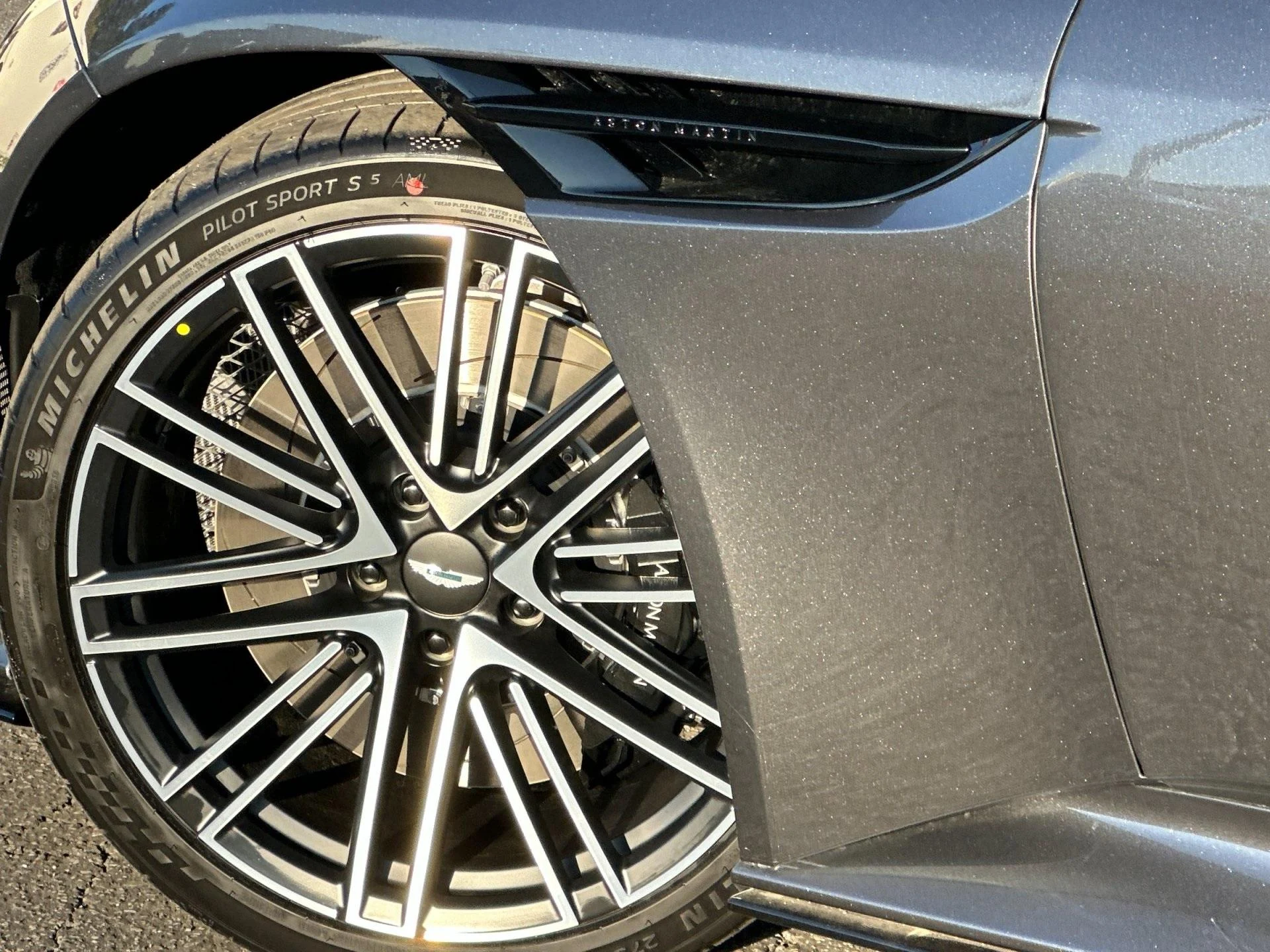 mph008_3239387079_New_2026_Aston_Martin_DB_12_Volante_1764169833_764edd70e2