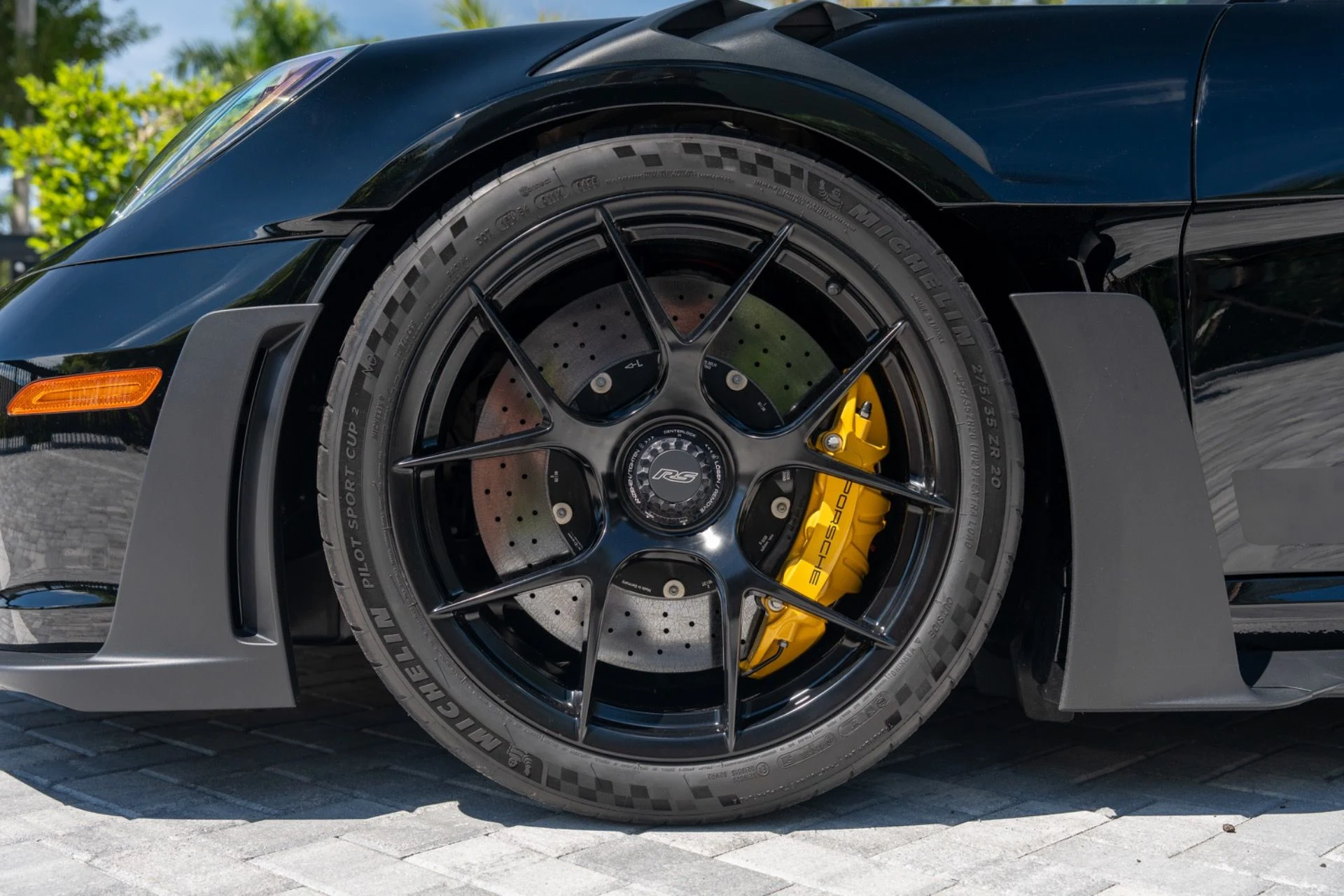 mph008_3239915941_Used_2025_Porsche_911_GT_3_RS_1790719776_5066bfbaf3
