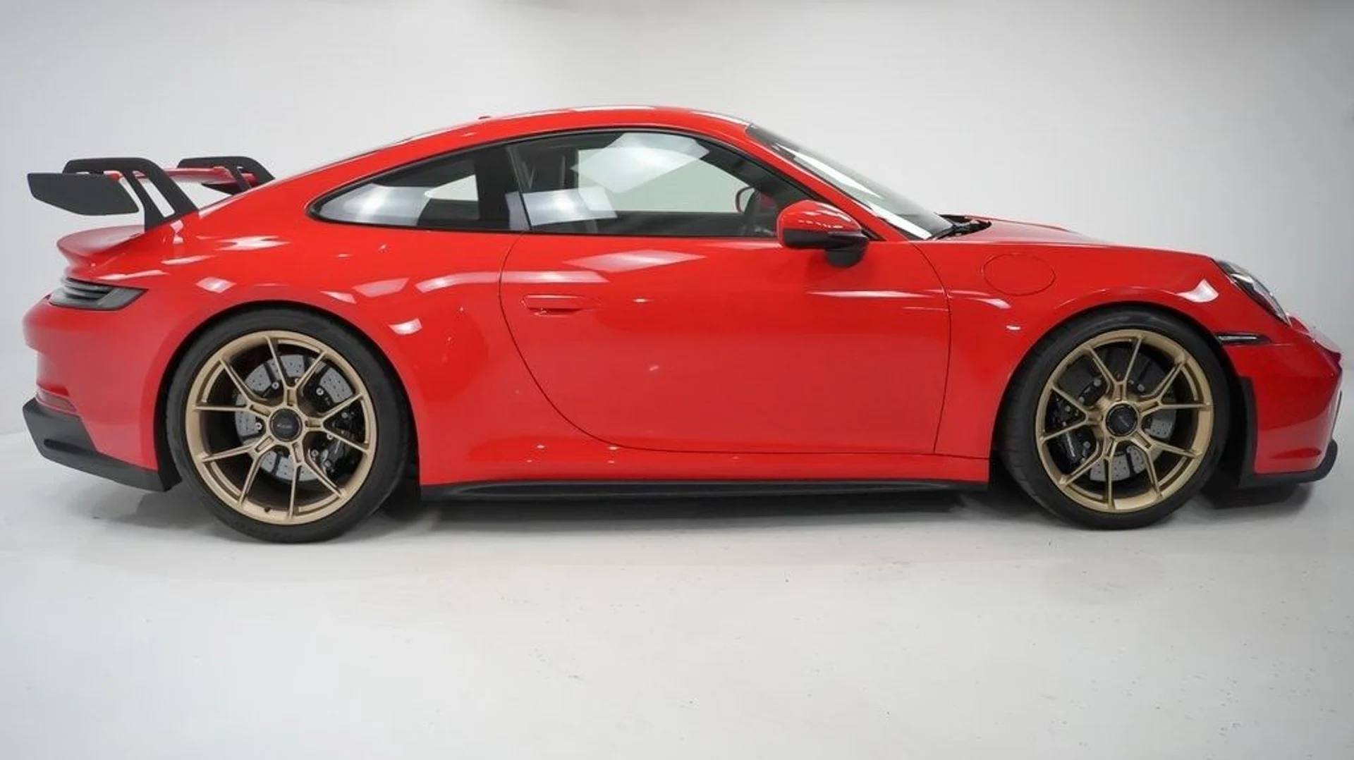 mph008_3241632372_9d00e21e3227376b17cf6841837e9632x_5c32087c1a