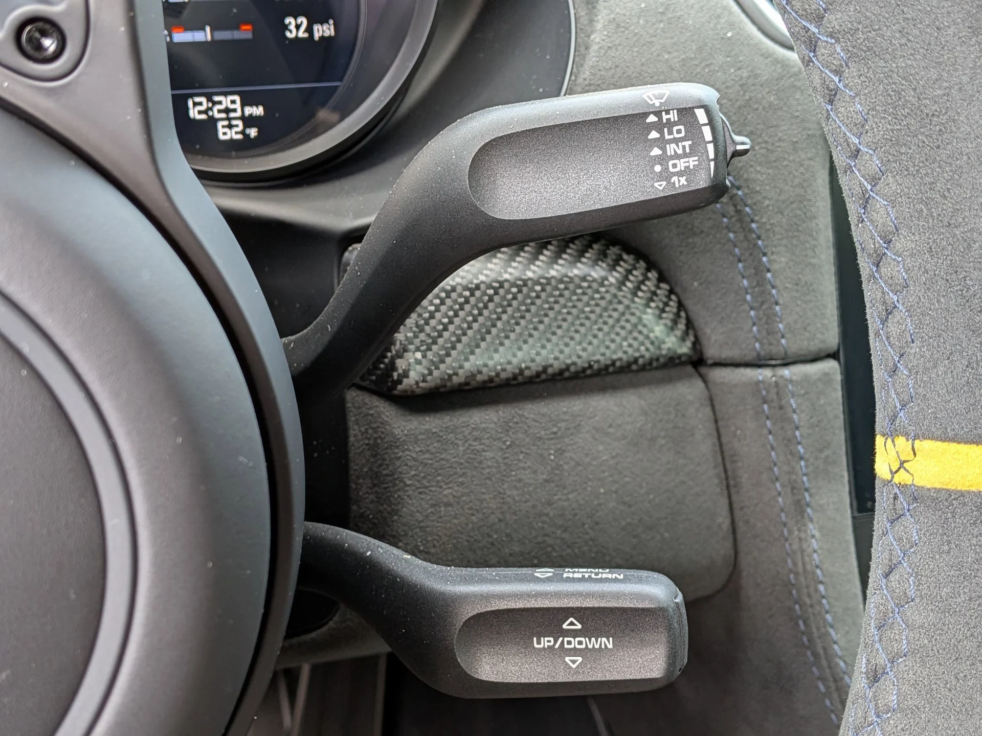 mph008_3246530354_ae826a71d66c830d290e589722f64e5ax_ec5a18a0a7