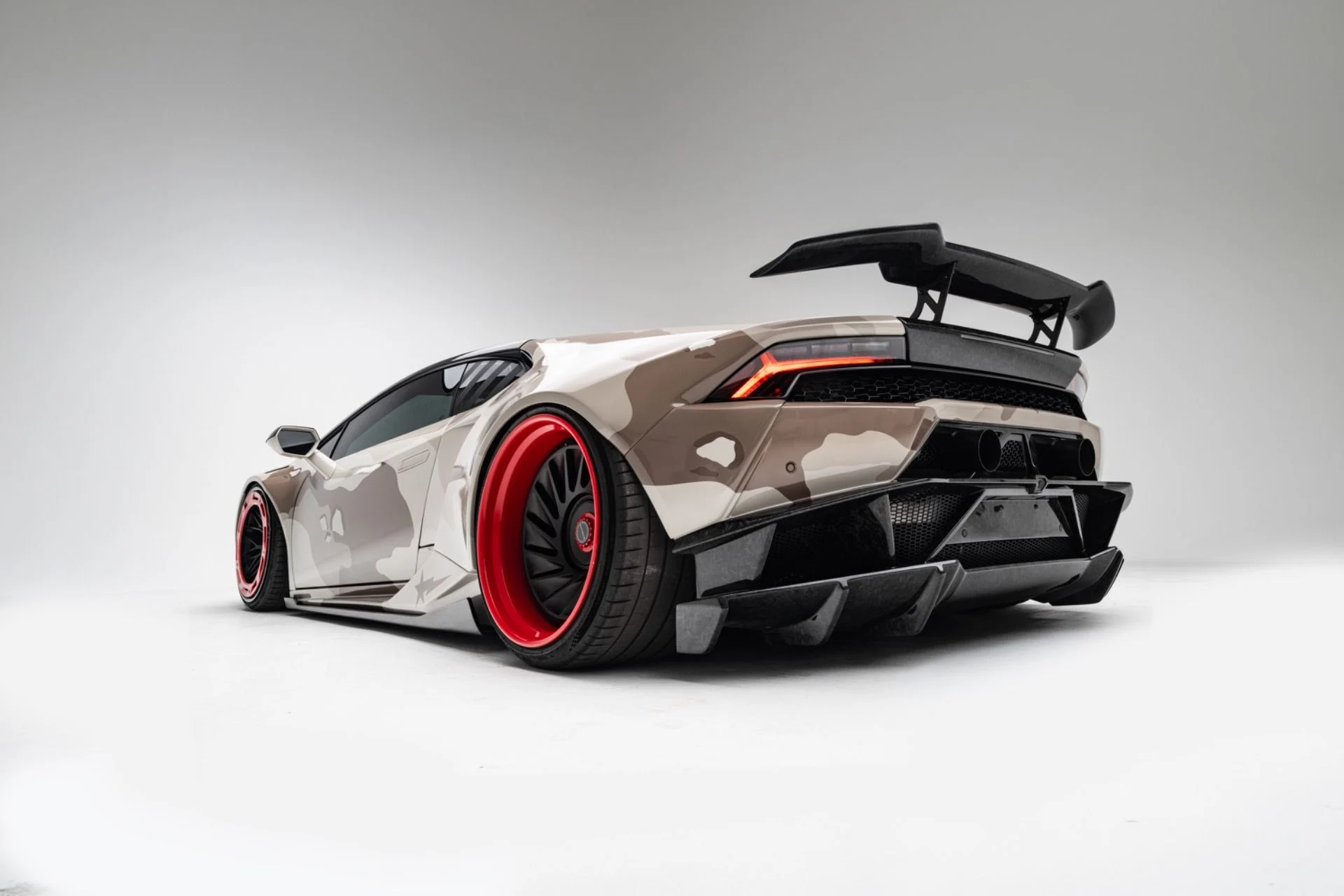 mph008_3251893182_Used_2015_Lamborghini_Huracan_LP_610_4_1777064626_0d14b0e940