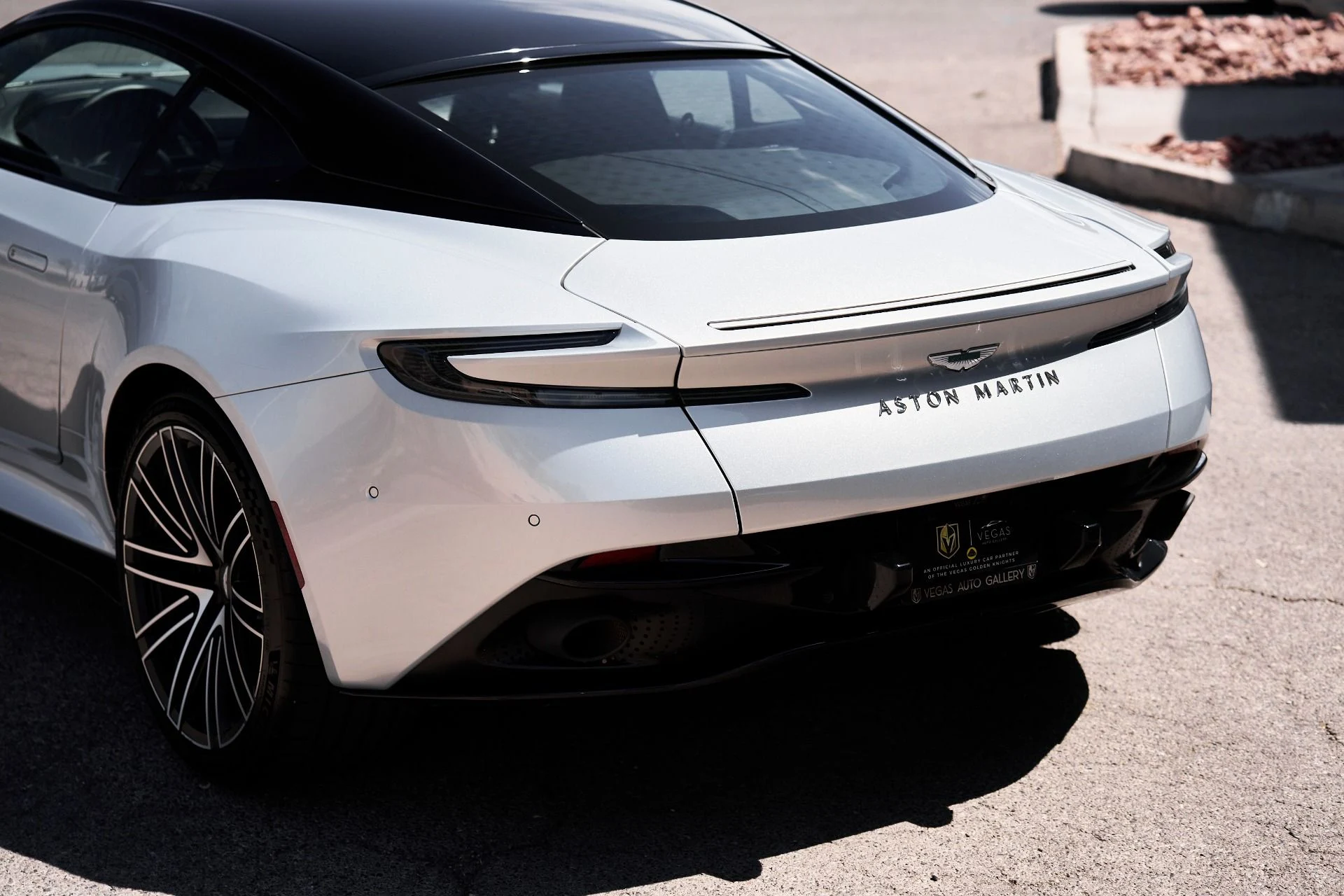 mph008_3254541249_Used_2024_Aston_Martin_DB_12_1755890579_8502cc708b