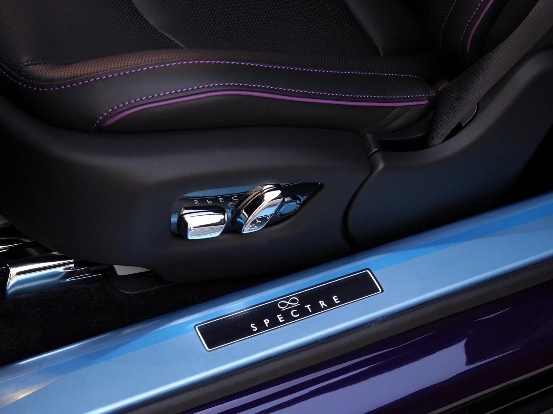 mph008_3263334266_4ce4a6175670e9c4d74cd7768ce577c7x_b914c6b829