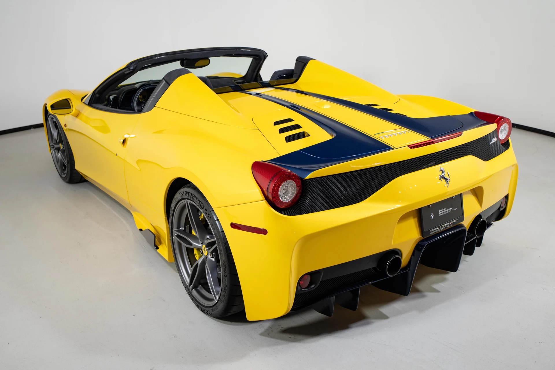 mph008_3265287864_41e99acb693b60be85249734203930fa_81b86e8771