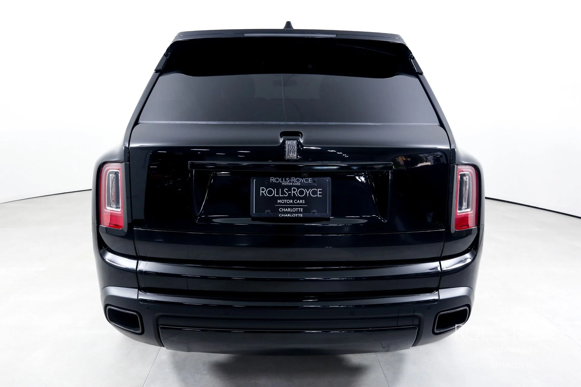 mph008_3279805597_Used_2022_Rolls_Royce_Cullinan_1692834751_a40f905eae