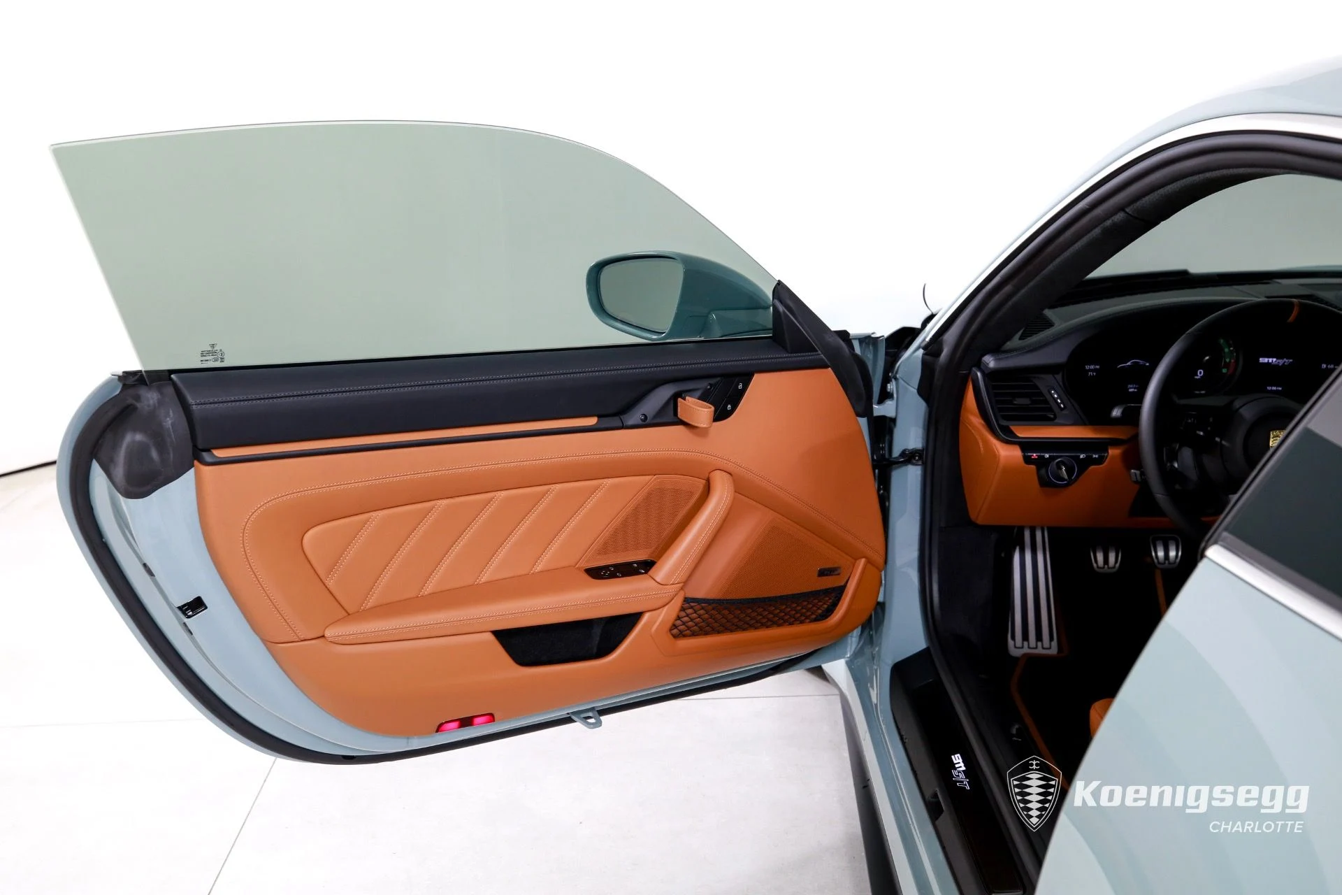 mph008_3294495951_Used_2024_Porsche_911_ST_1756310281_c6ba666afc