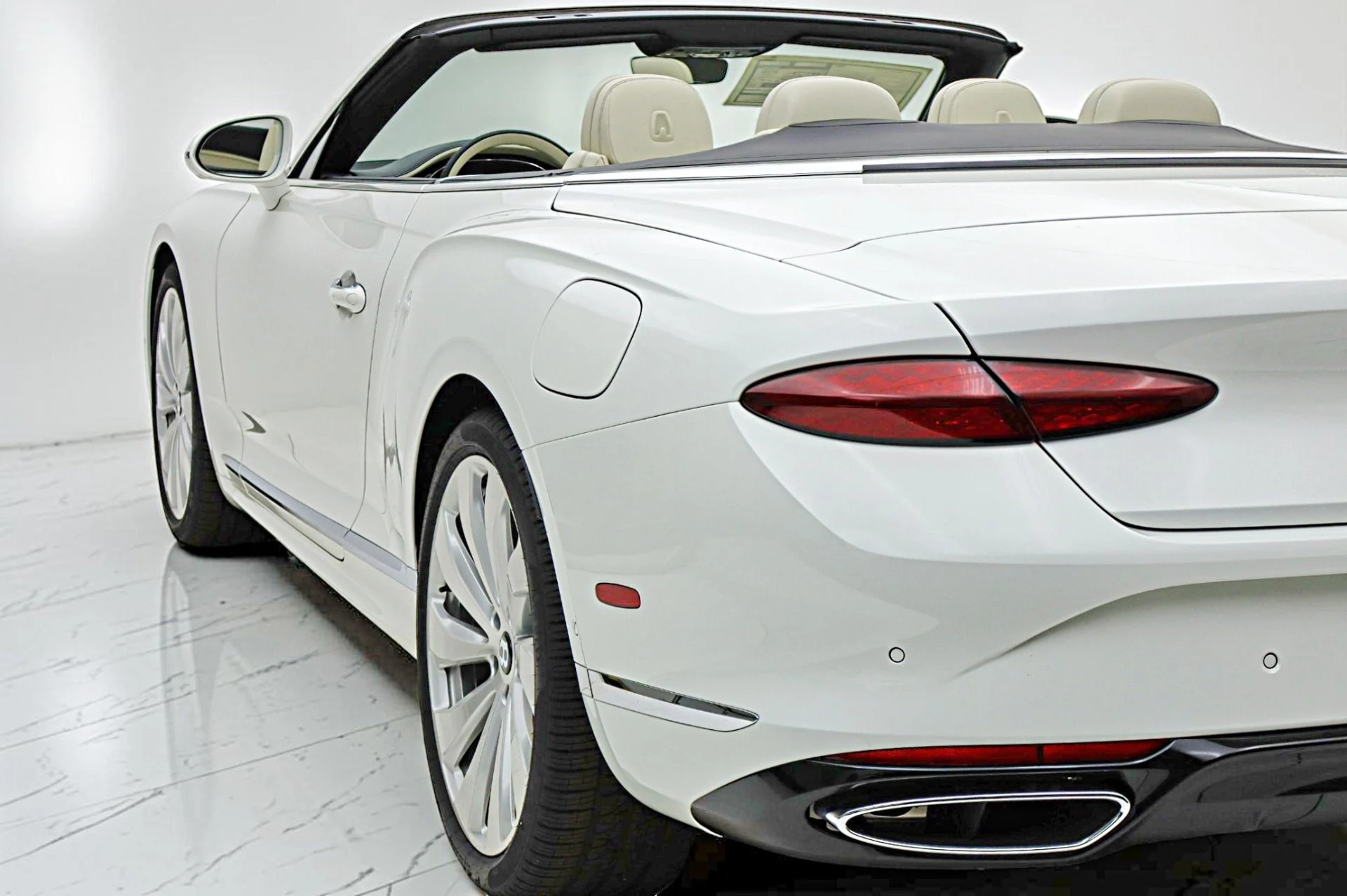 mph008_3304340197_New_2026_Bentley_Continental_GTC_e54b00b0de