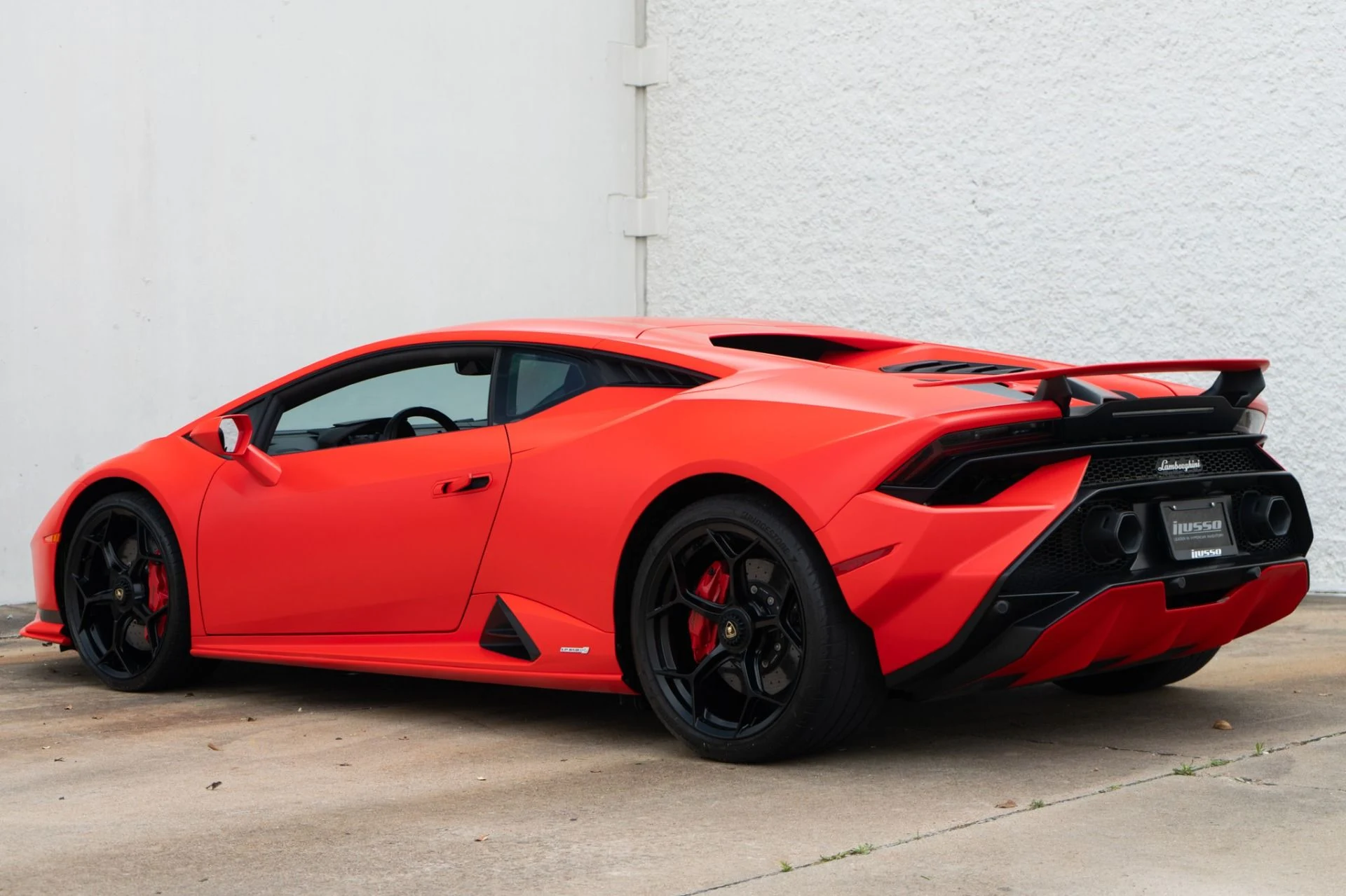 mph008_3308052758_Used_2023_Lamborghini_Huracan_Tecnica_1776704544_138ca5ee80