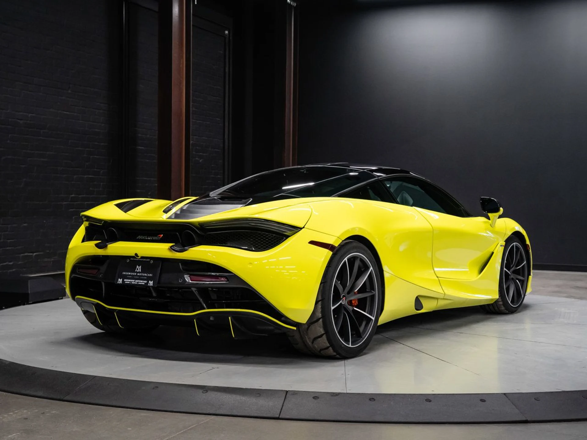 mph008_331060913_mclaren_720s_2018_754a313f81