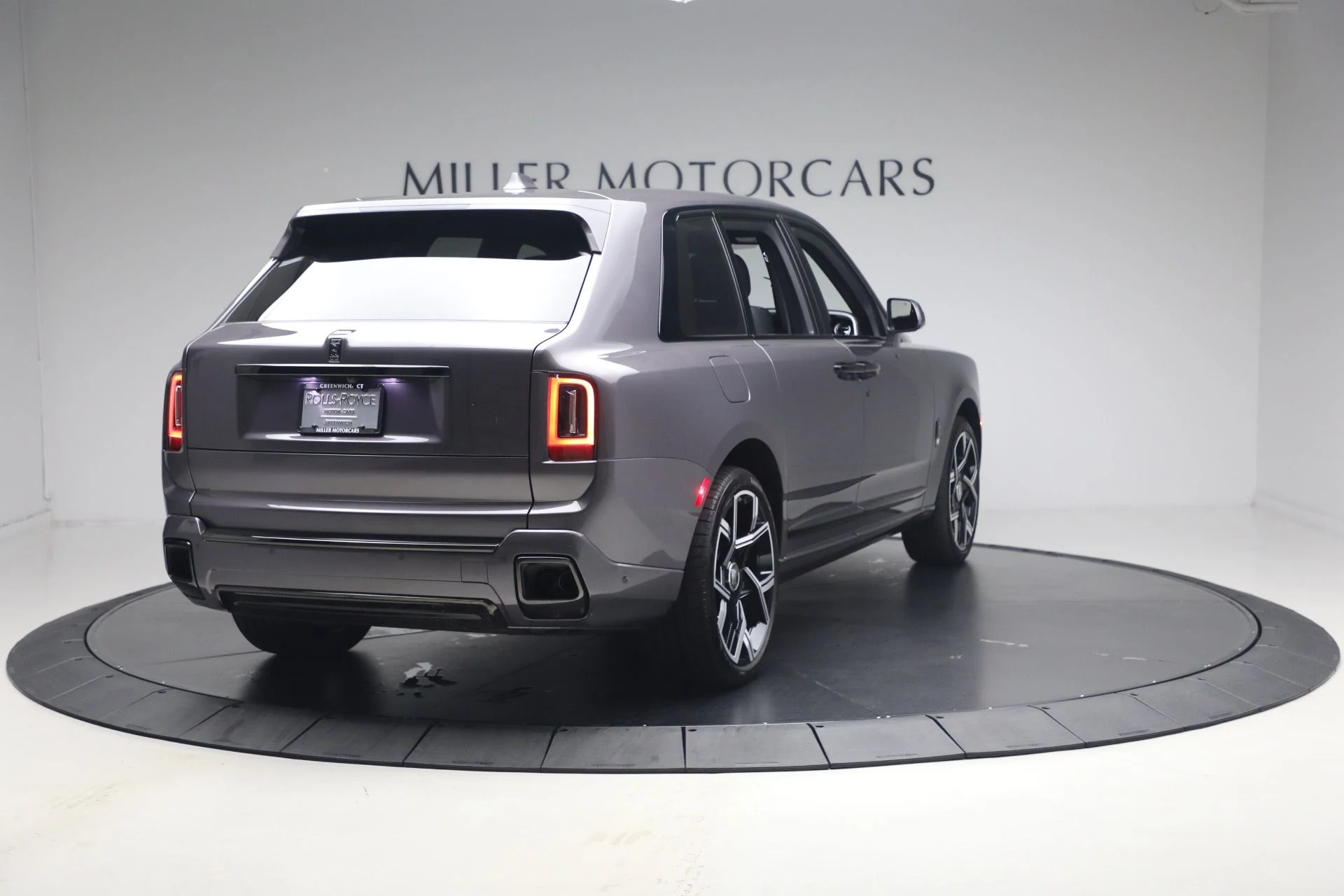 mph008_331453612_New_2027_Rolls_Royce_Black_Badge_Cullinan_d1b4bd5b3e