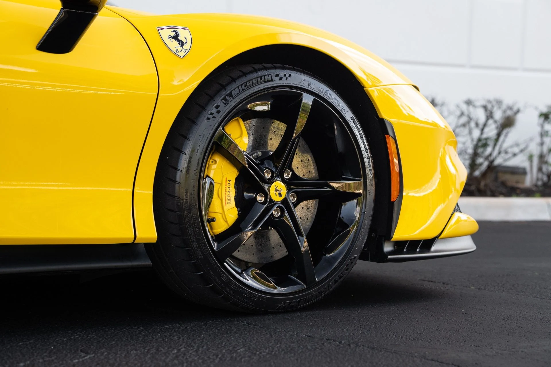 mph008_3318638174_Used_2025_Ferrari_SF_90_Spider_1772646640_ec179f1726